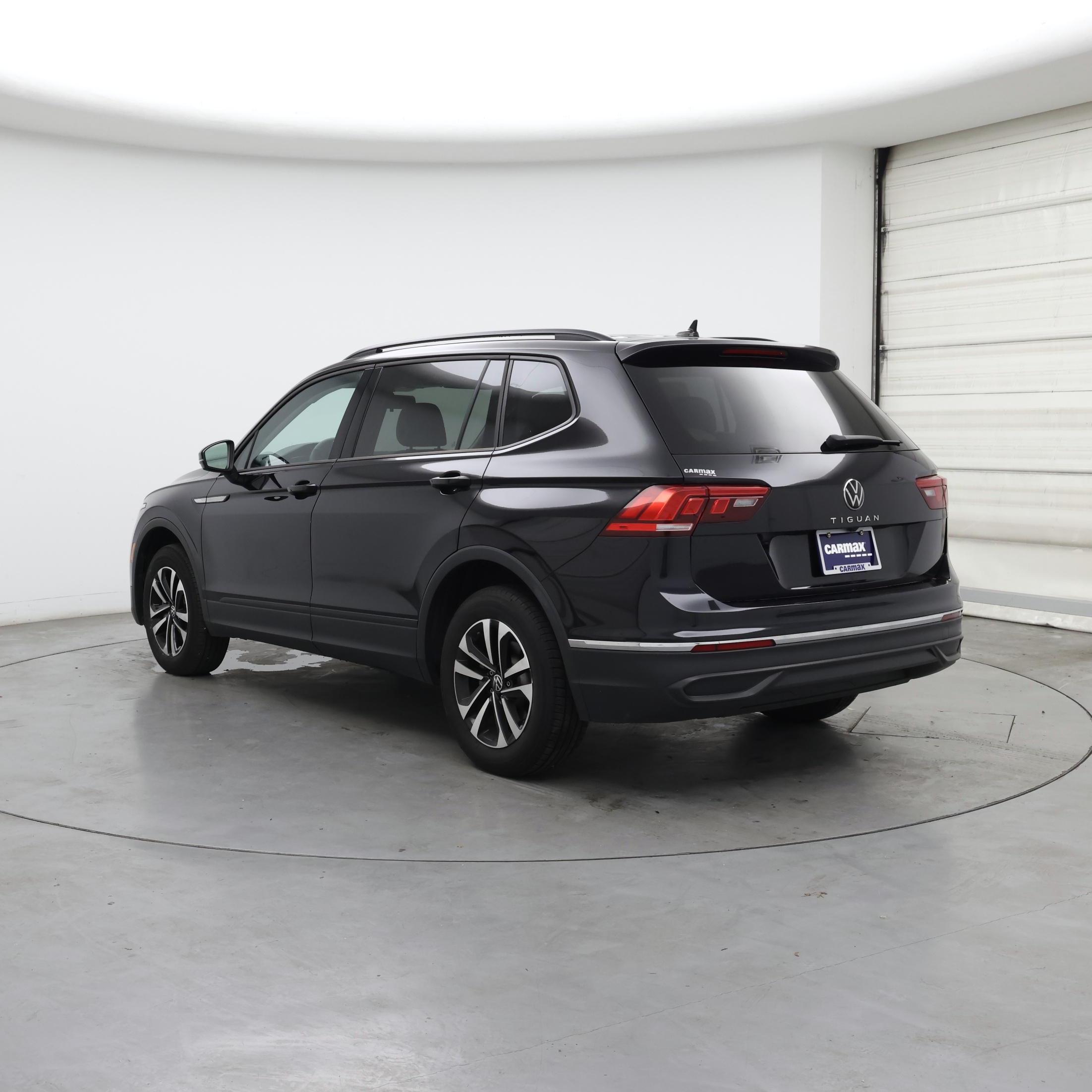 Thumbnail: 2022 Volkswagen Tiguan - 2