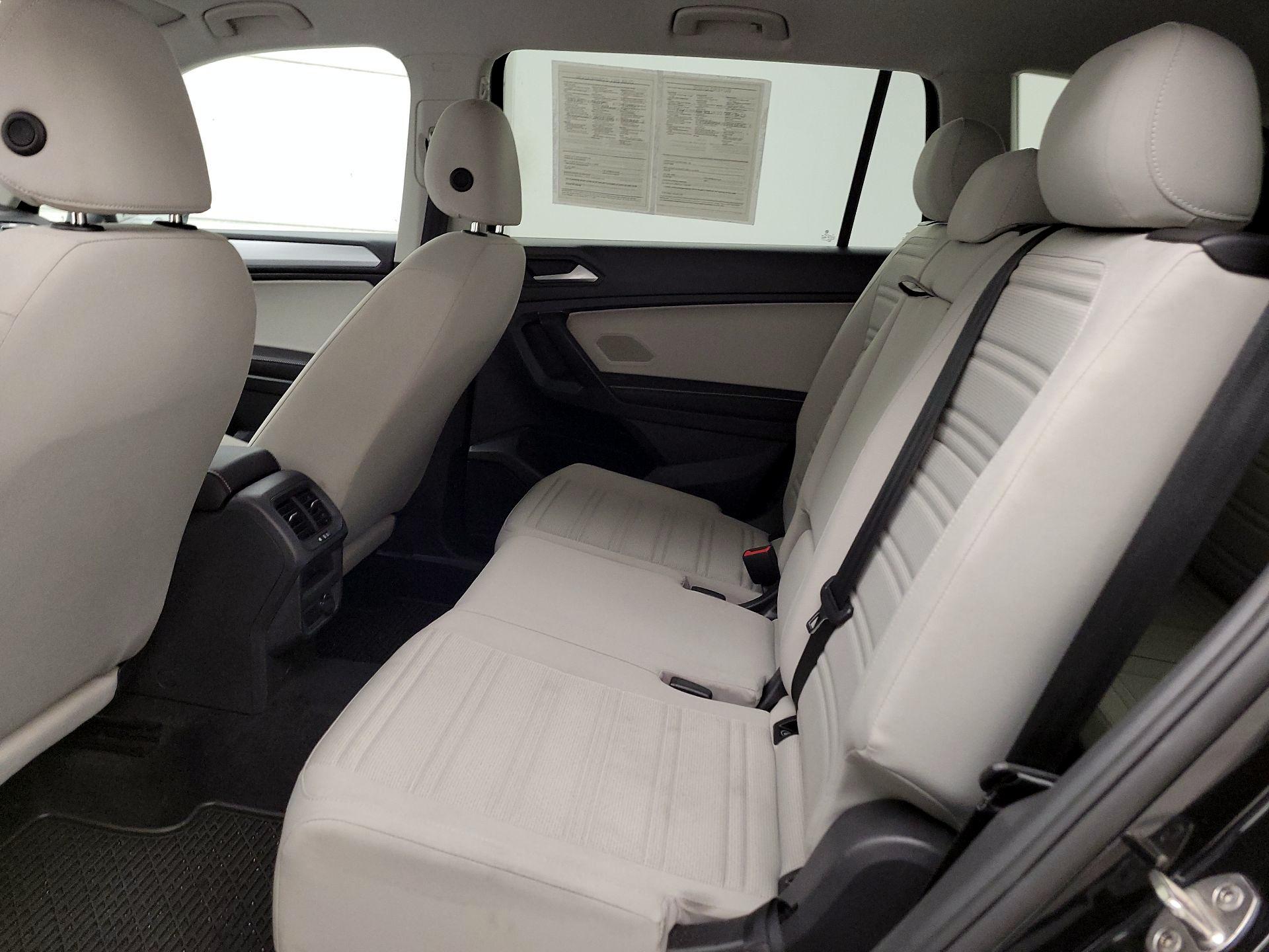 Thumbnail: 2022 Volkswagen Tiguan - 19