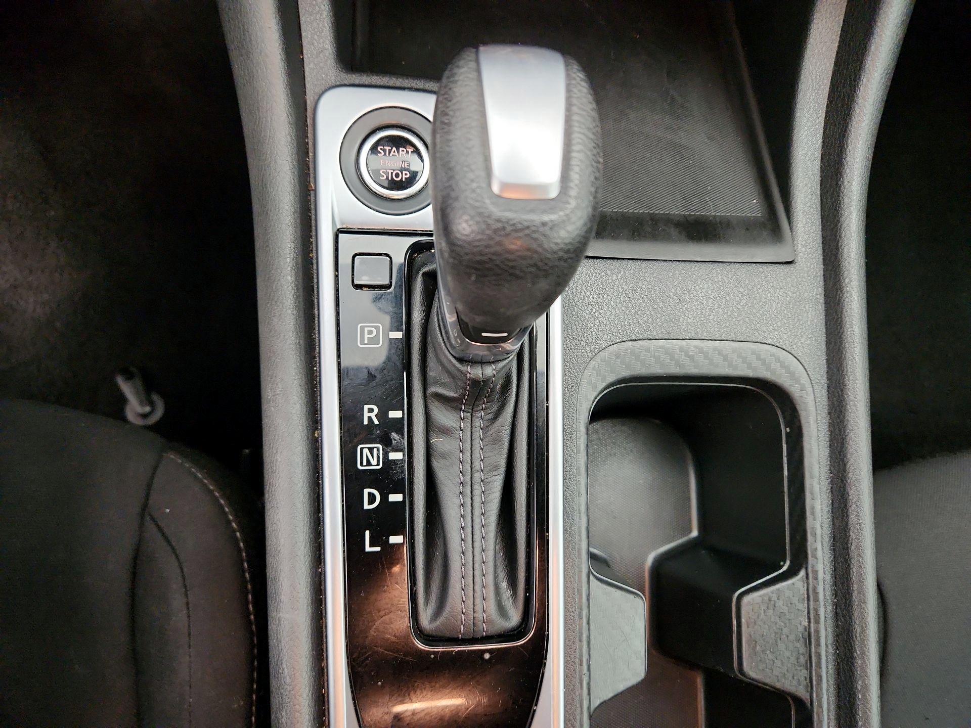 Thumbnail: 2023 Nissan Sentra - 17