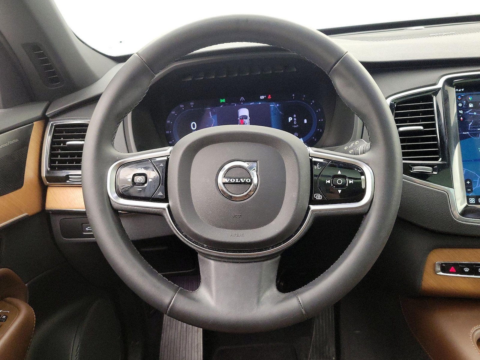 2024 Volvo XC90 Plus - Photo 11
