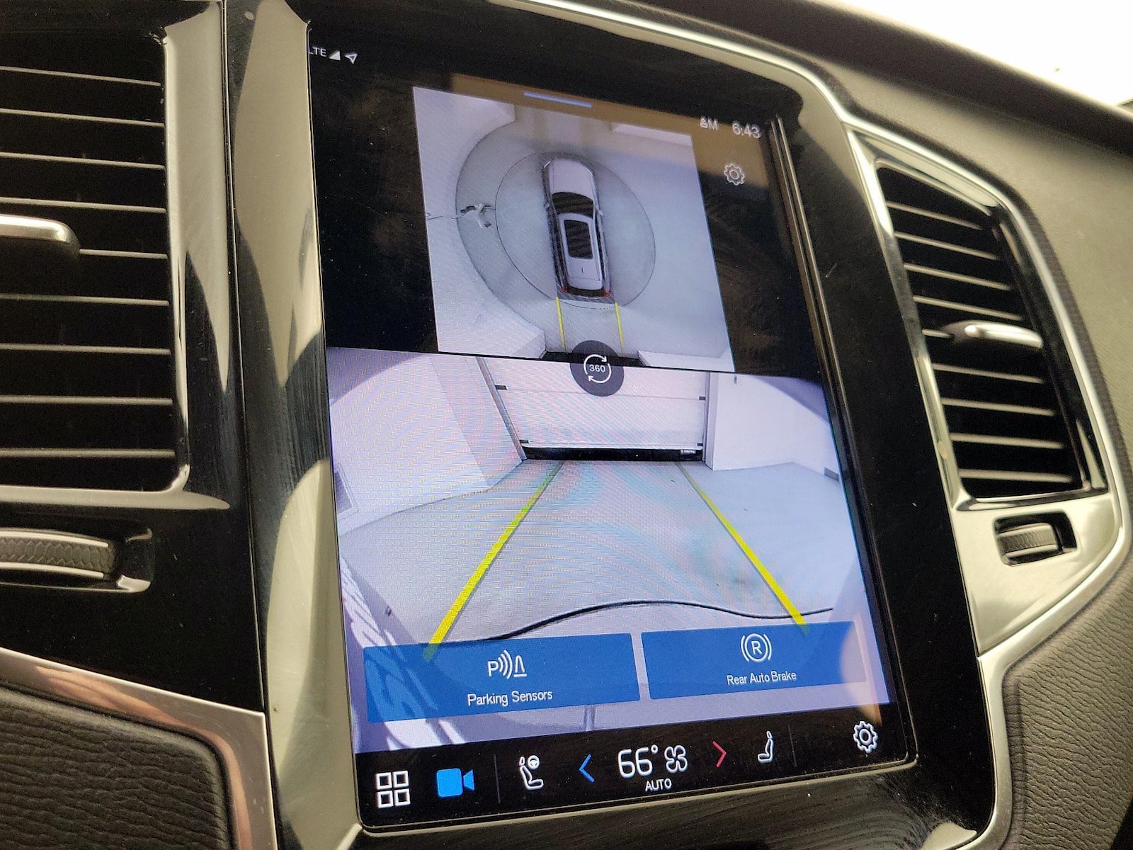 2024 Volvo XC90 Plus - Photo 16