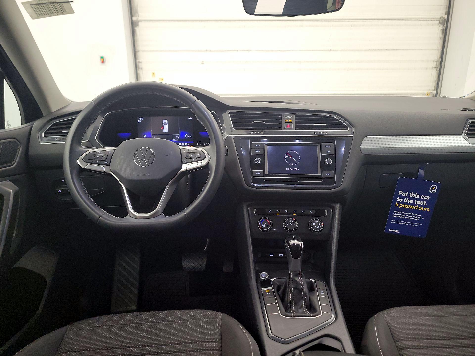 Thumbnail: 2022 Volkswagen Tiguan - 9