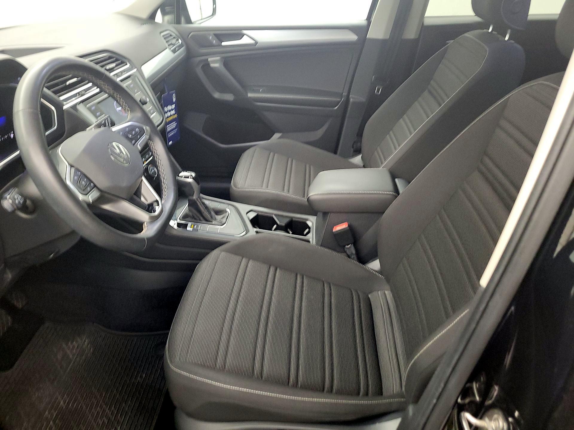 Thumbnail: 2022 Volkswagen Tiguan - 11