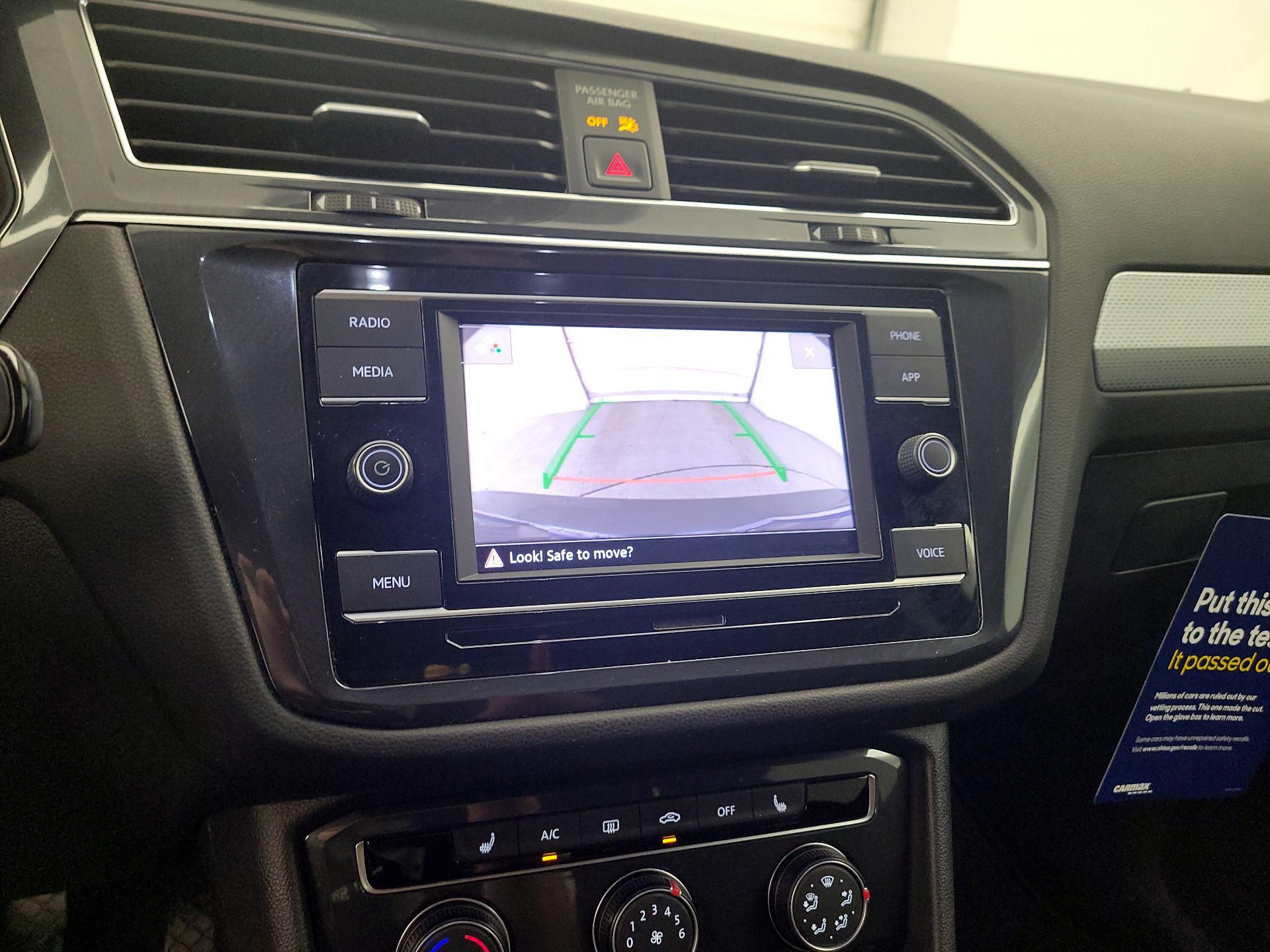 Thumbnail: 2022 Volkswagen Tiguan - 14