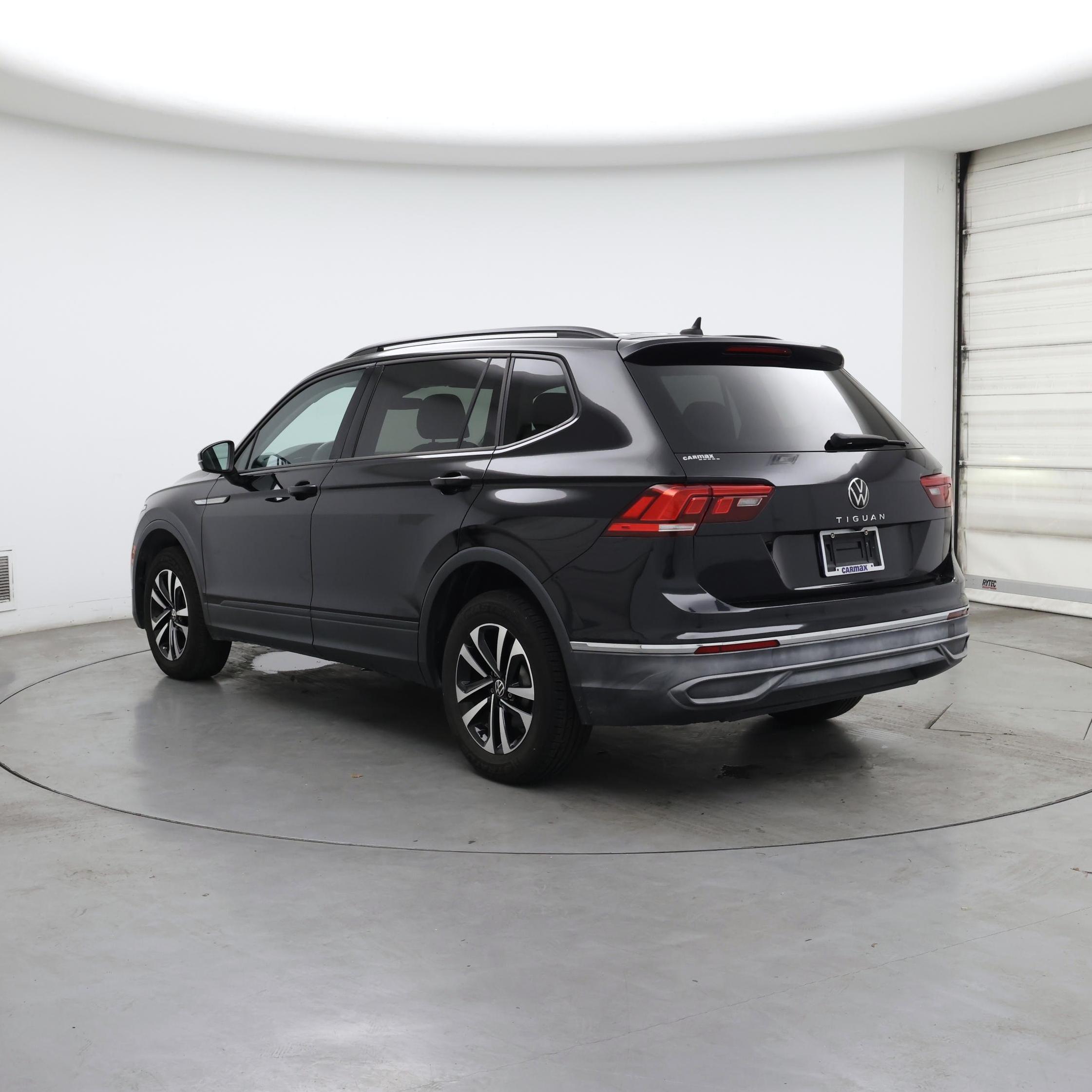 Thumbnail: 2022 Volkswagen Tiguan - 2