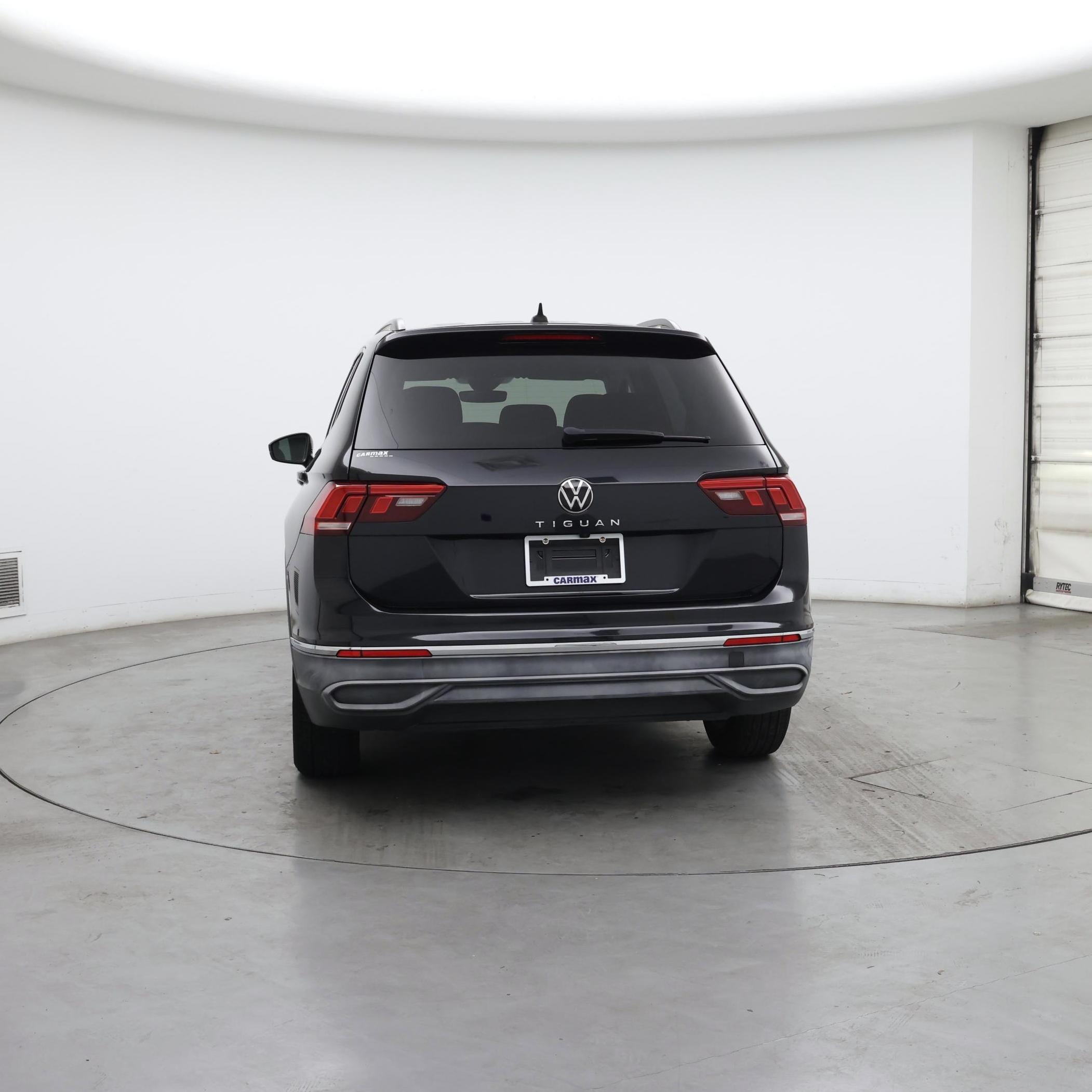 Thumbnail: 2022 Volkswagen Tiguan - 6