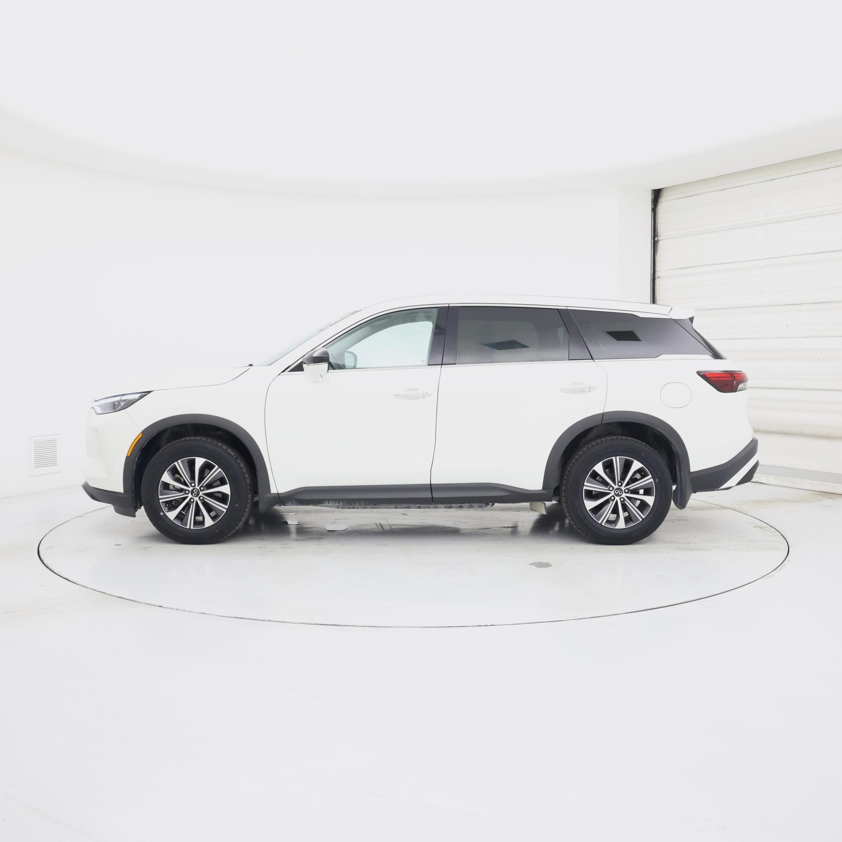 Thumbnail: 2023 INFINITI QX60 - 3