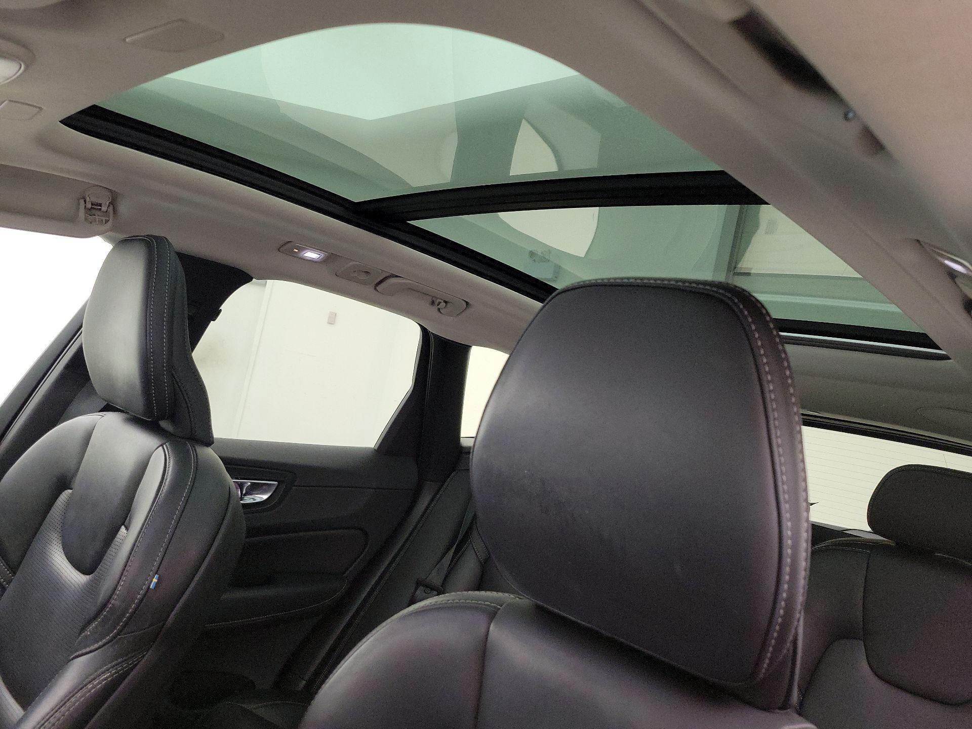 Thumbnail: 2023 Volvo XC60 - 20