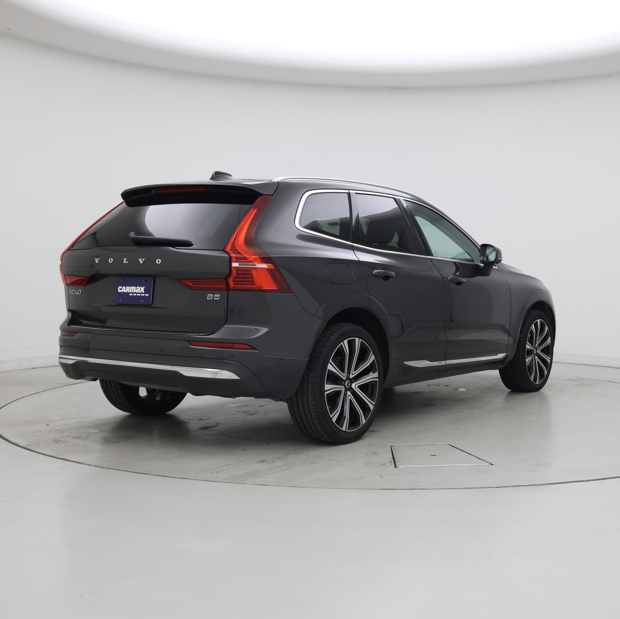 Thumbnail: 2023 Volvo XC60 - 8