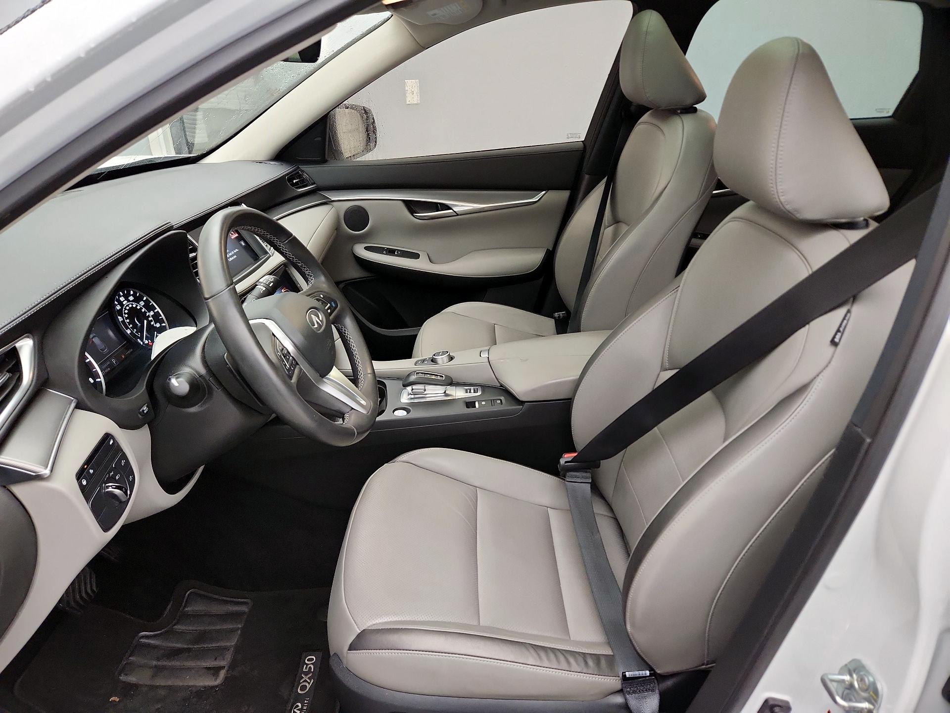 Thumbnail: 2023 INFINITI QX50 - 11