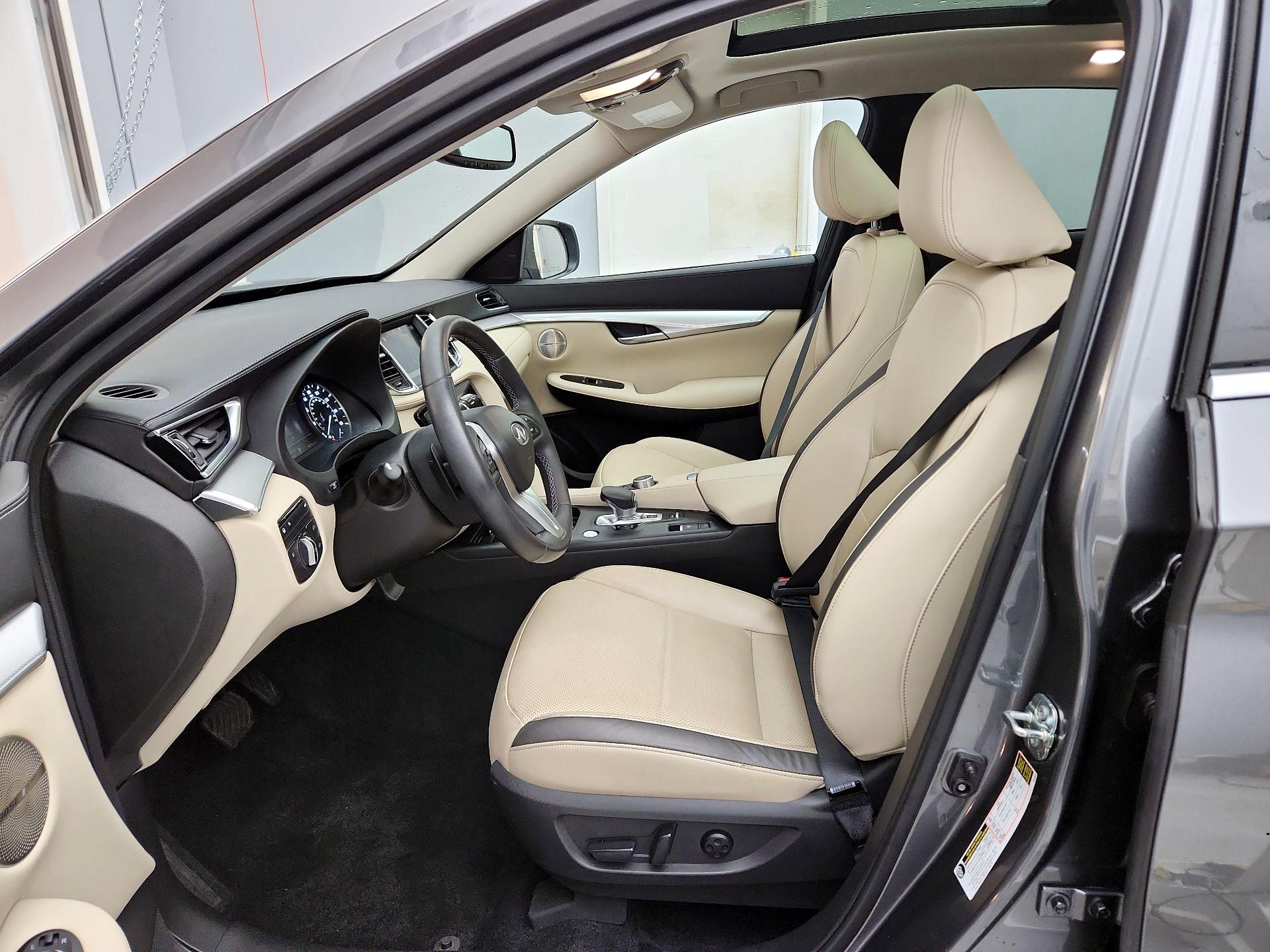 Thumbnail: 2022 INFINITI QX50 - 11