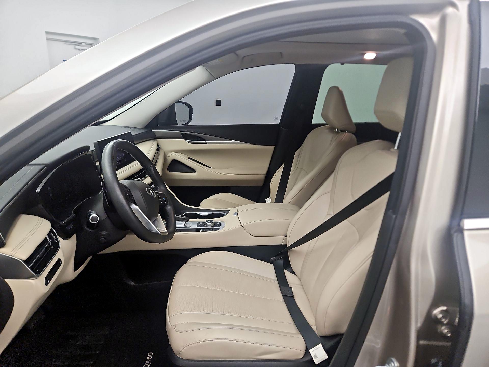 Thumbnail: 2023 INFINITI QX60 - 11