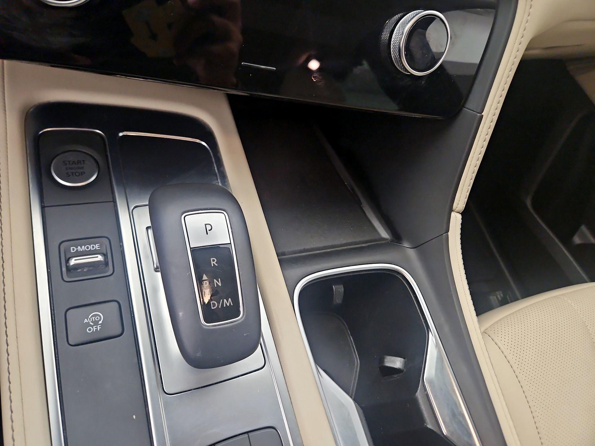 Thumbnail: 2023 INFINITI QX60 - 17