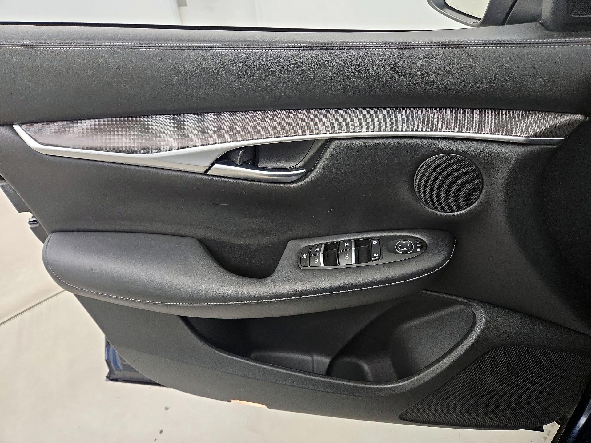 Thumbnail: 2023 INFINITI QX50 - 12