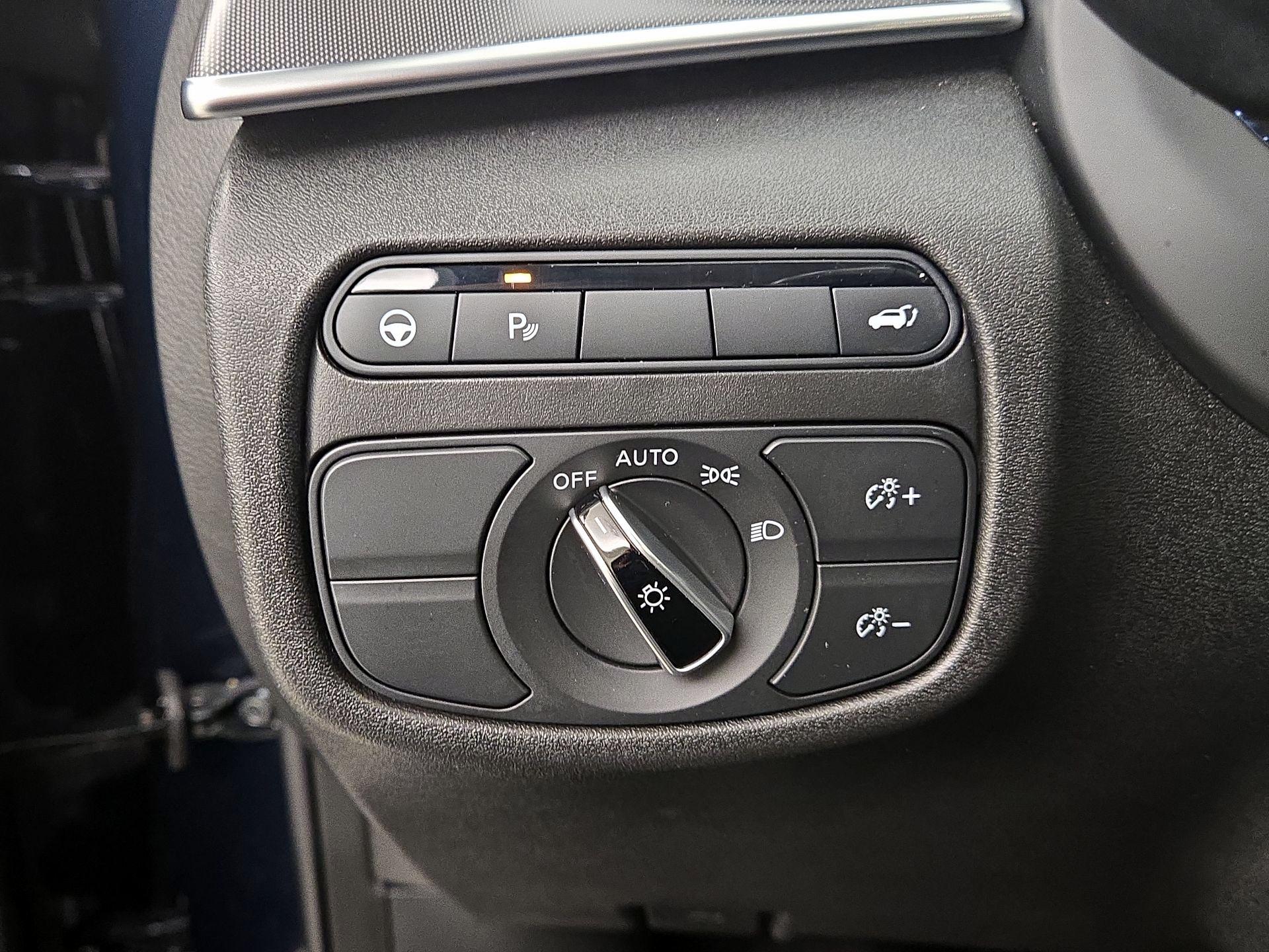 Thumbnail: 2023 INFINITI QX50 - 13