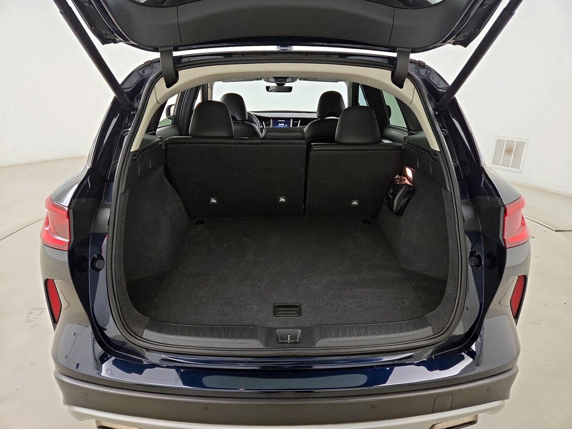 Thumbnail: 2023 INFINITI QX50 - 20