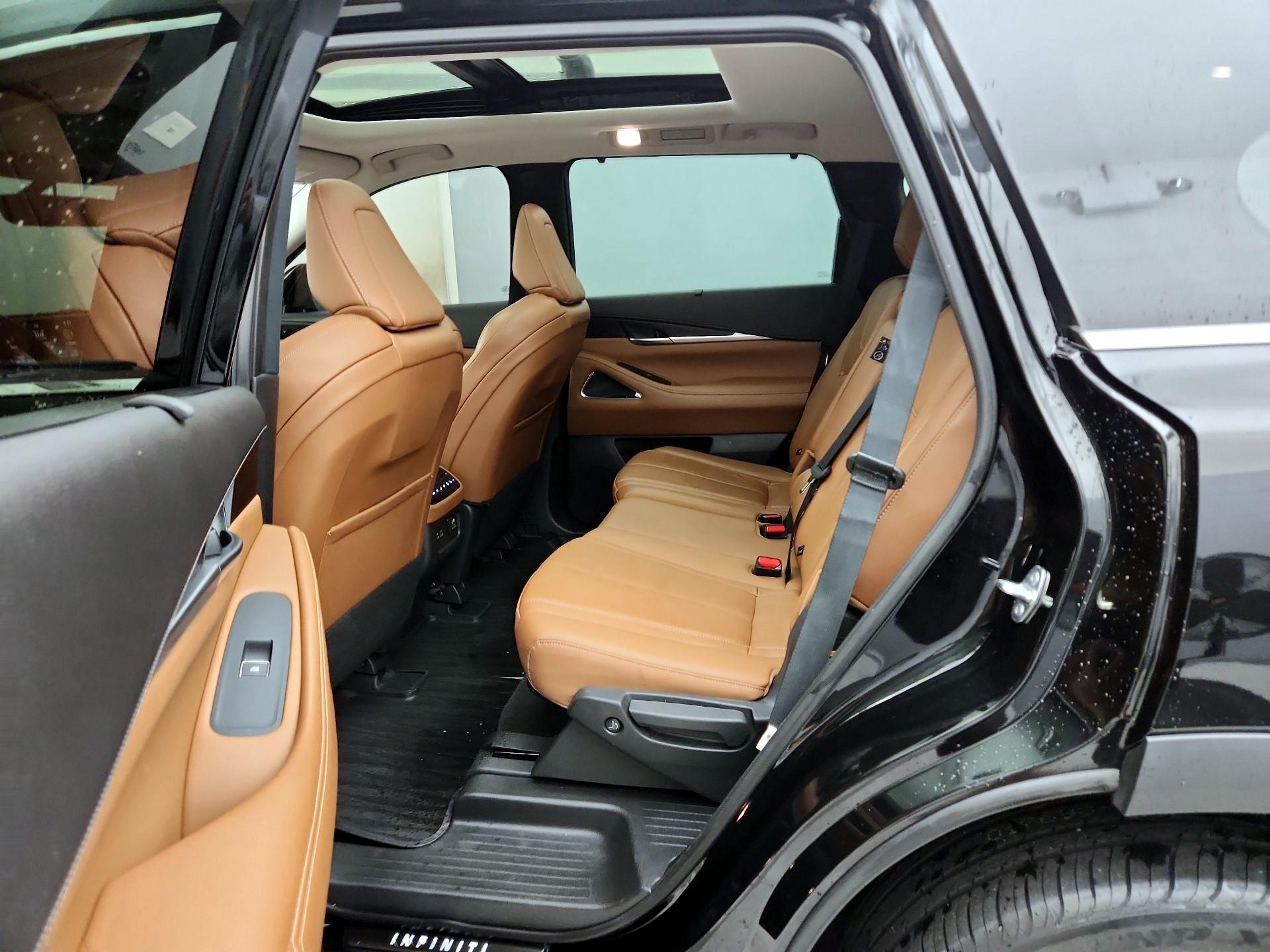 Thumbnail: 2023 INFINITI QX60 - 20