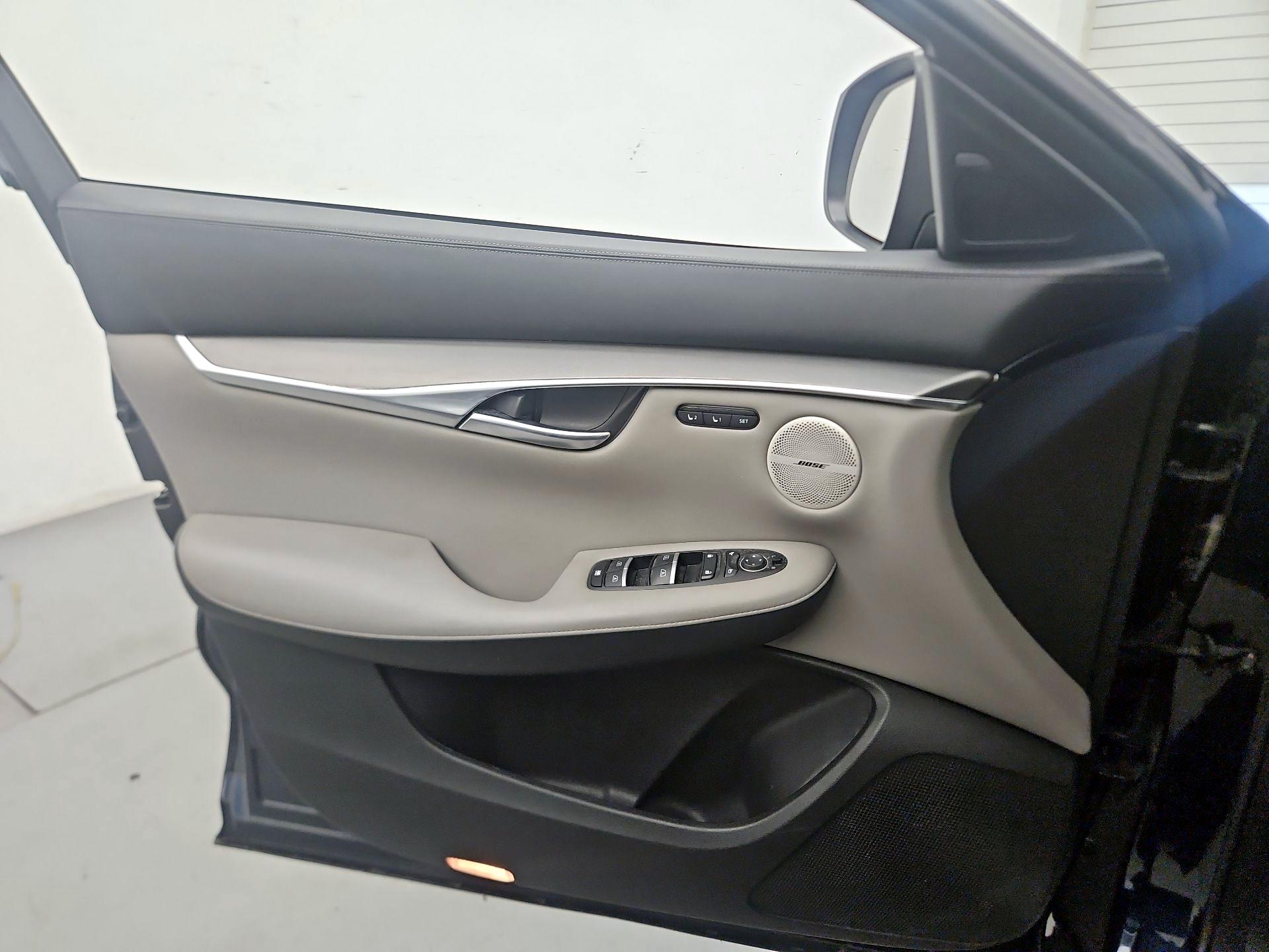 Thumbnail: 2023 INFINITI QX50 - 12