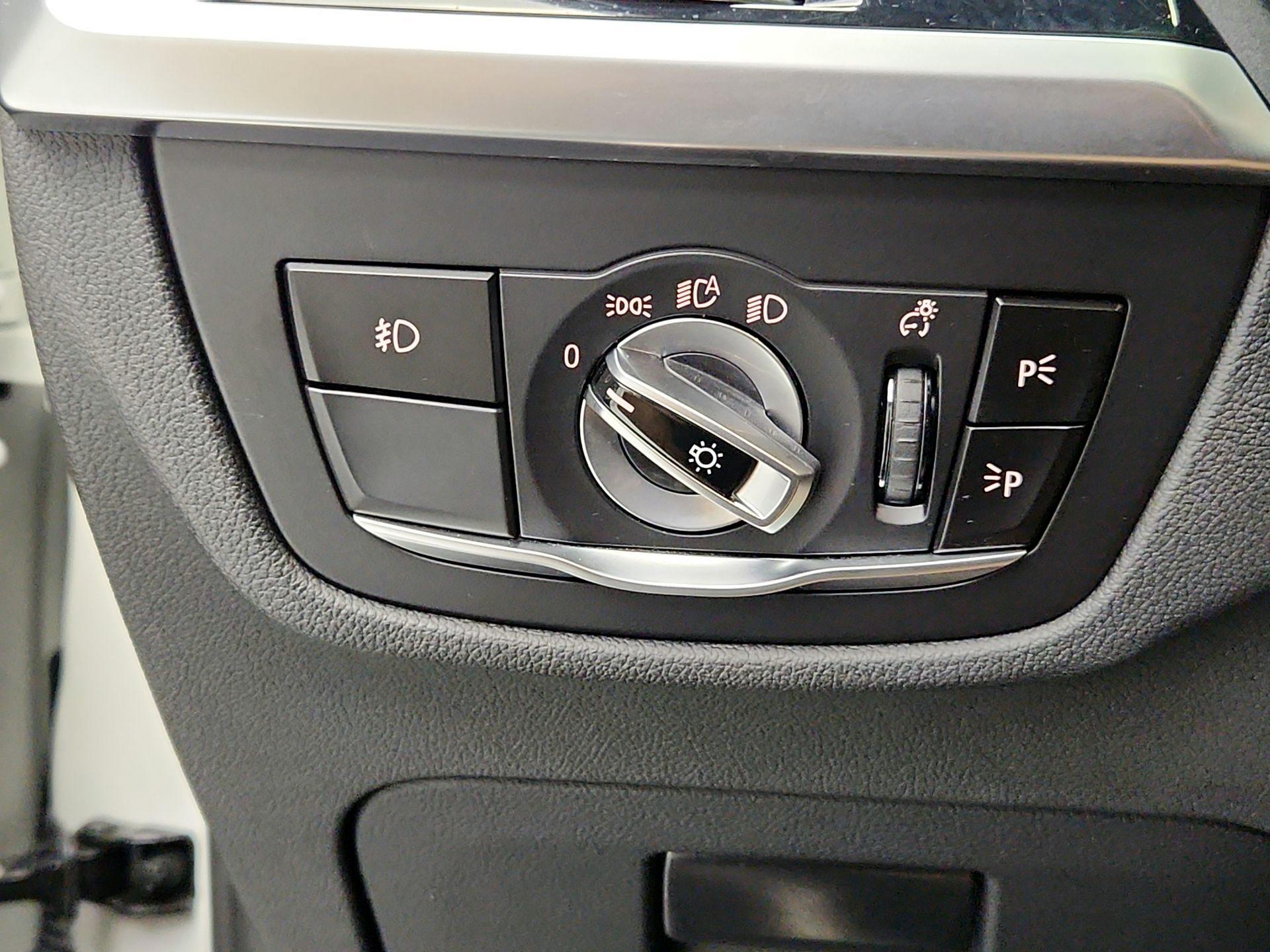 Thumbnail: 2021 BMW X3 - 13