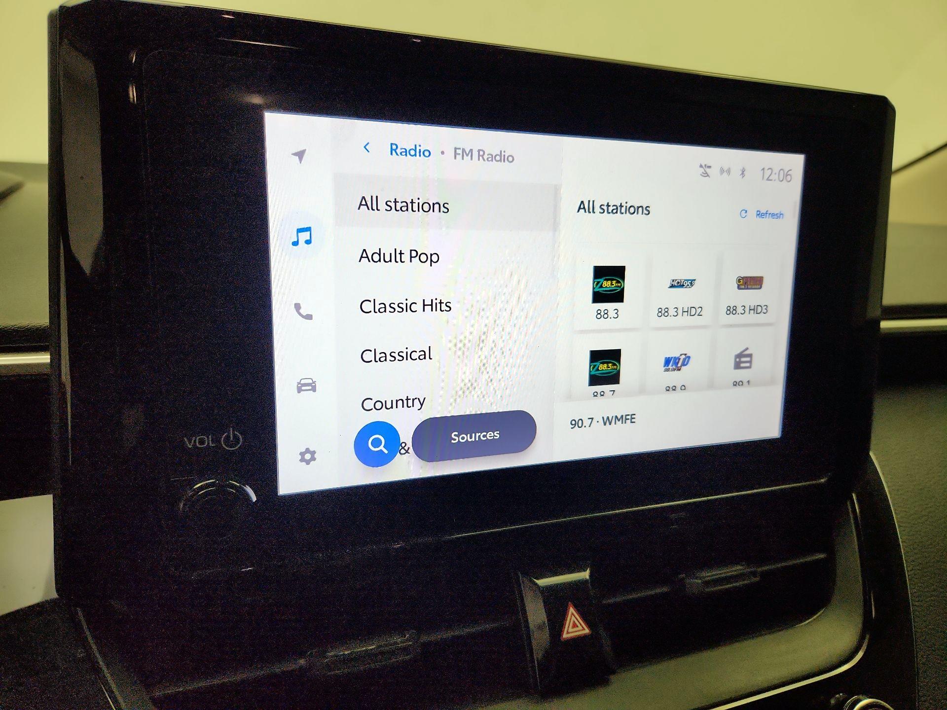 Thumbnail: 2023 Toyota Corolla - 16