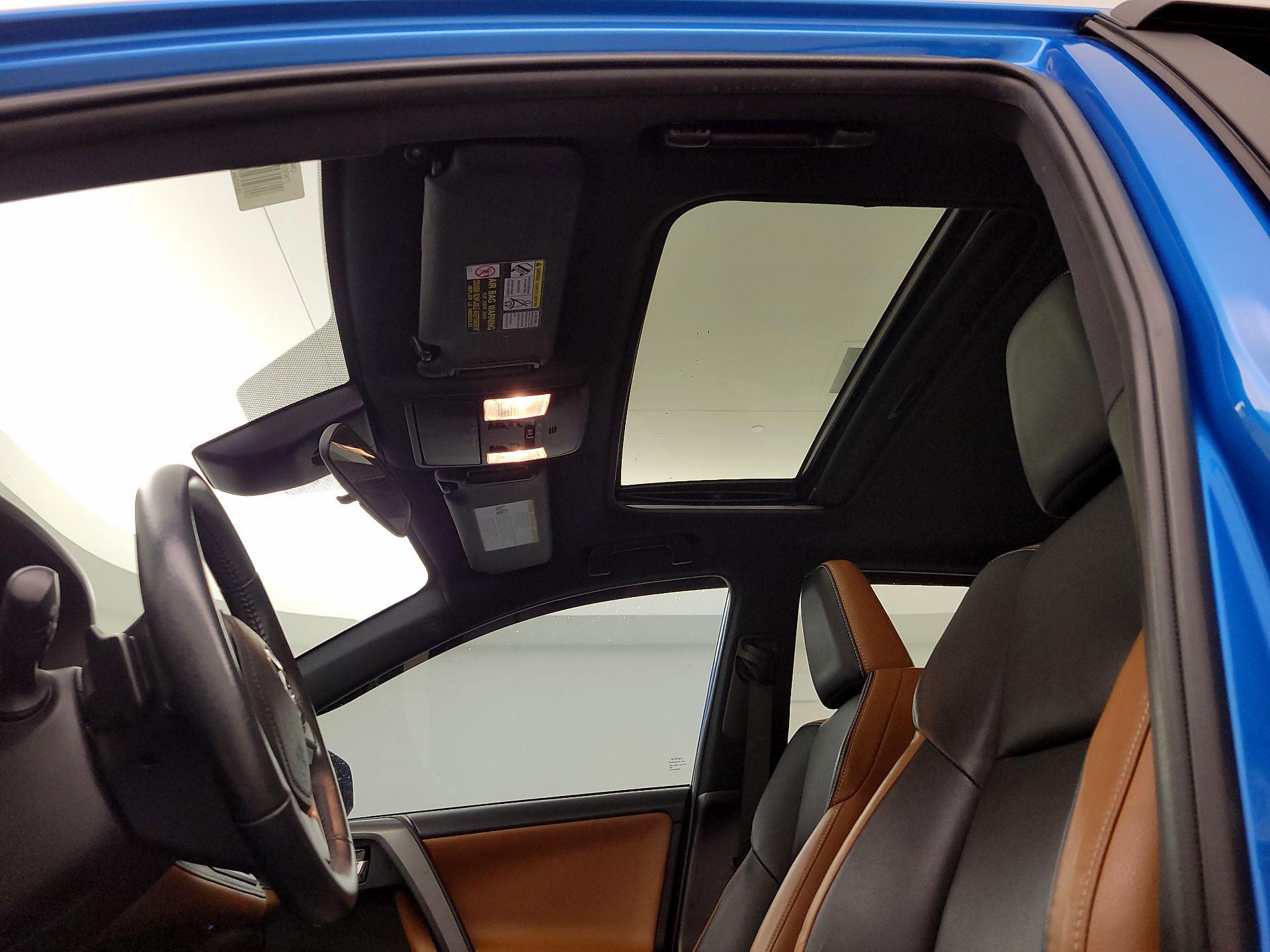 Thumbnail: 2017 Toyota RAV4 - 19