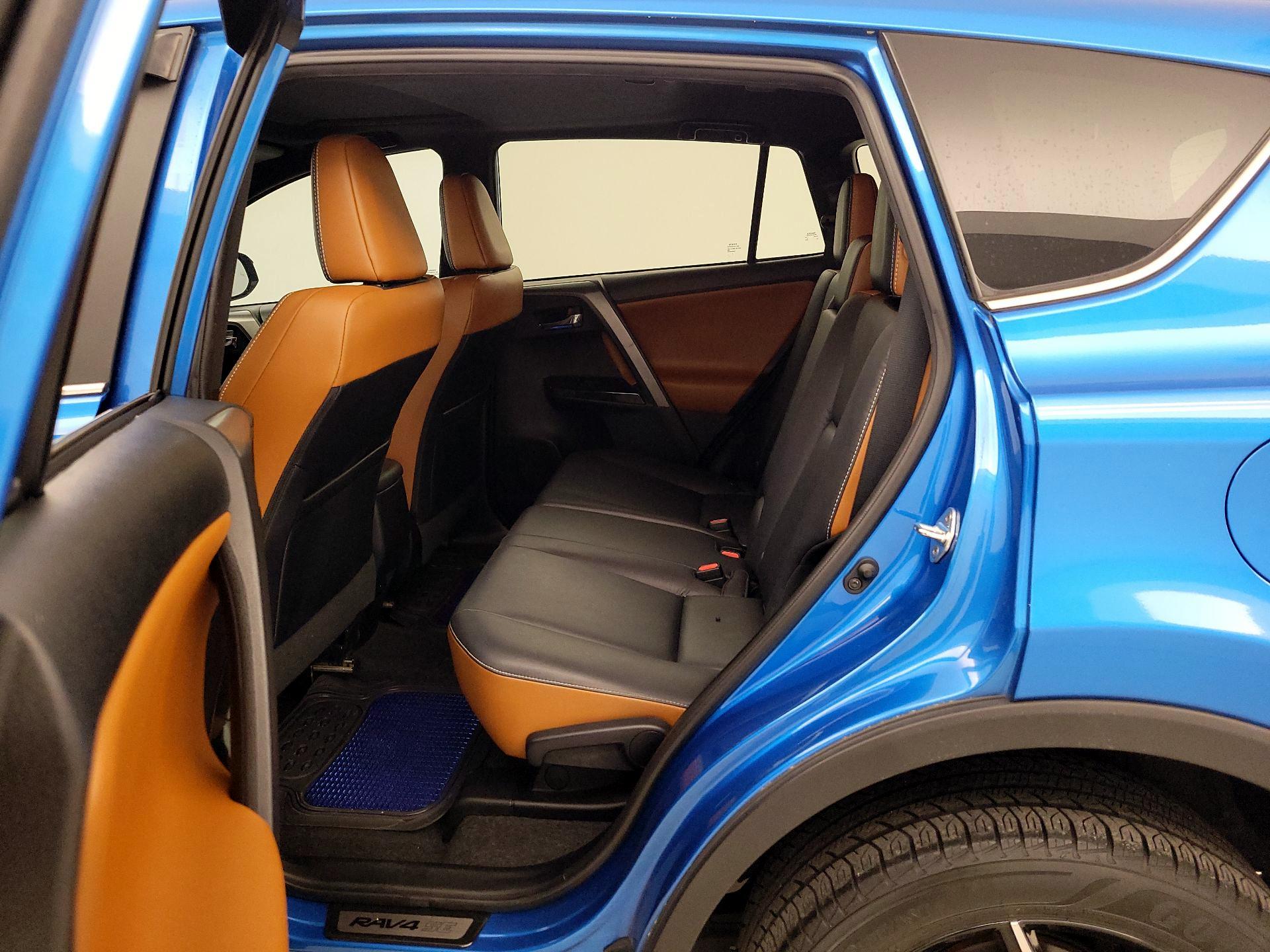 Thumbnail: 2017 Toyota RAV4 - 20