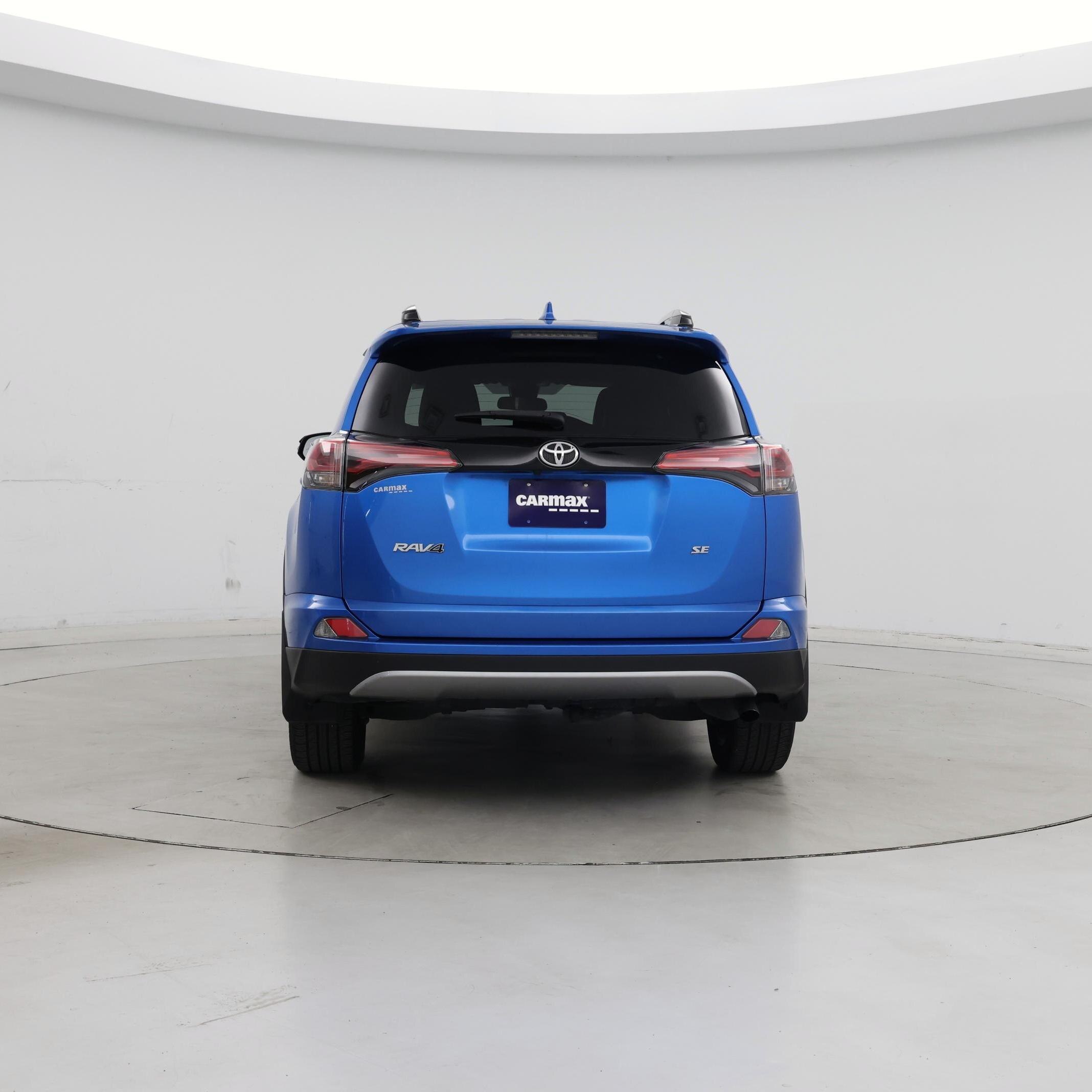 Thumbnail: 2017 Toyota RAV4 - 6