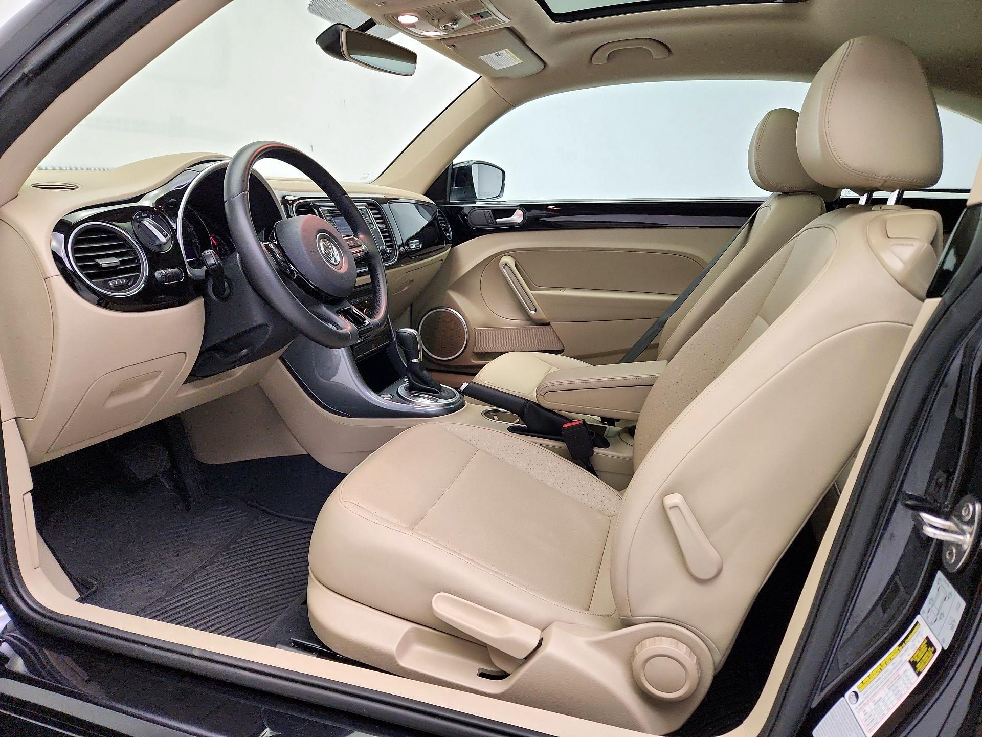 Thumbnail: 2018 Volkswagen Beetle - 11