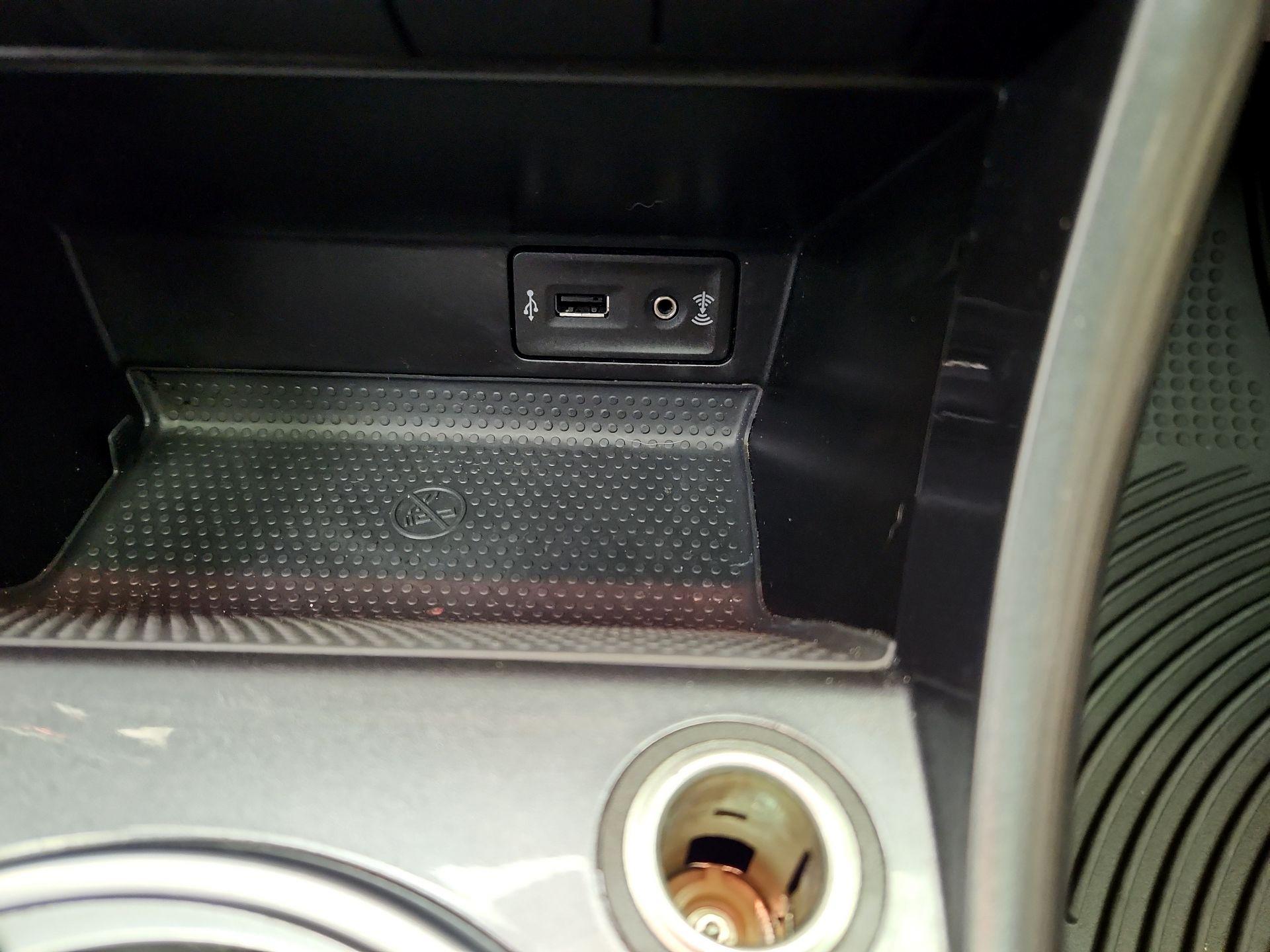 Thumbnail: 2018 Volkswagen Beetle - 18