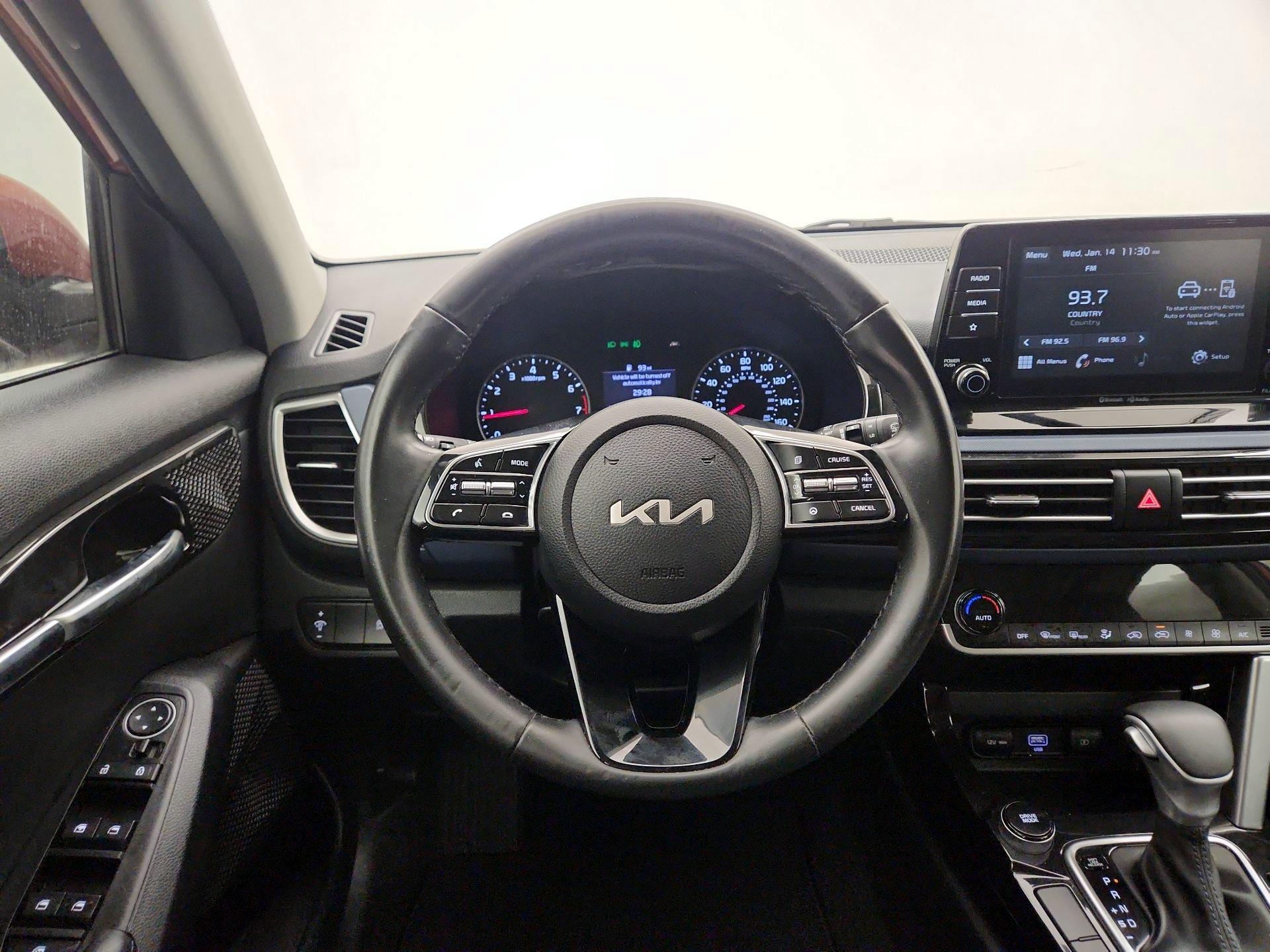 Thumbnail: 2023 Kia Seltos - 10