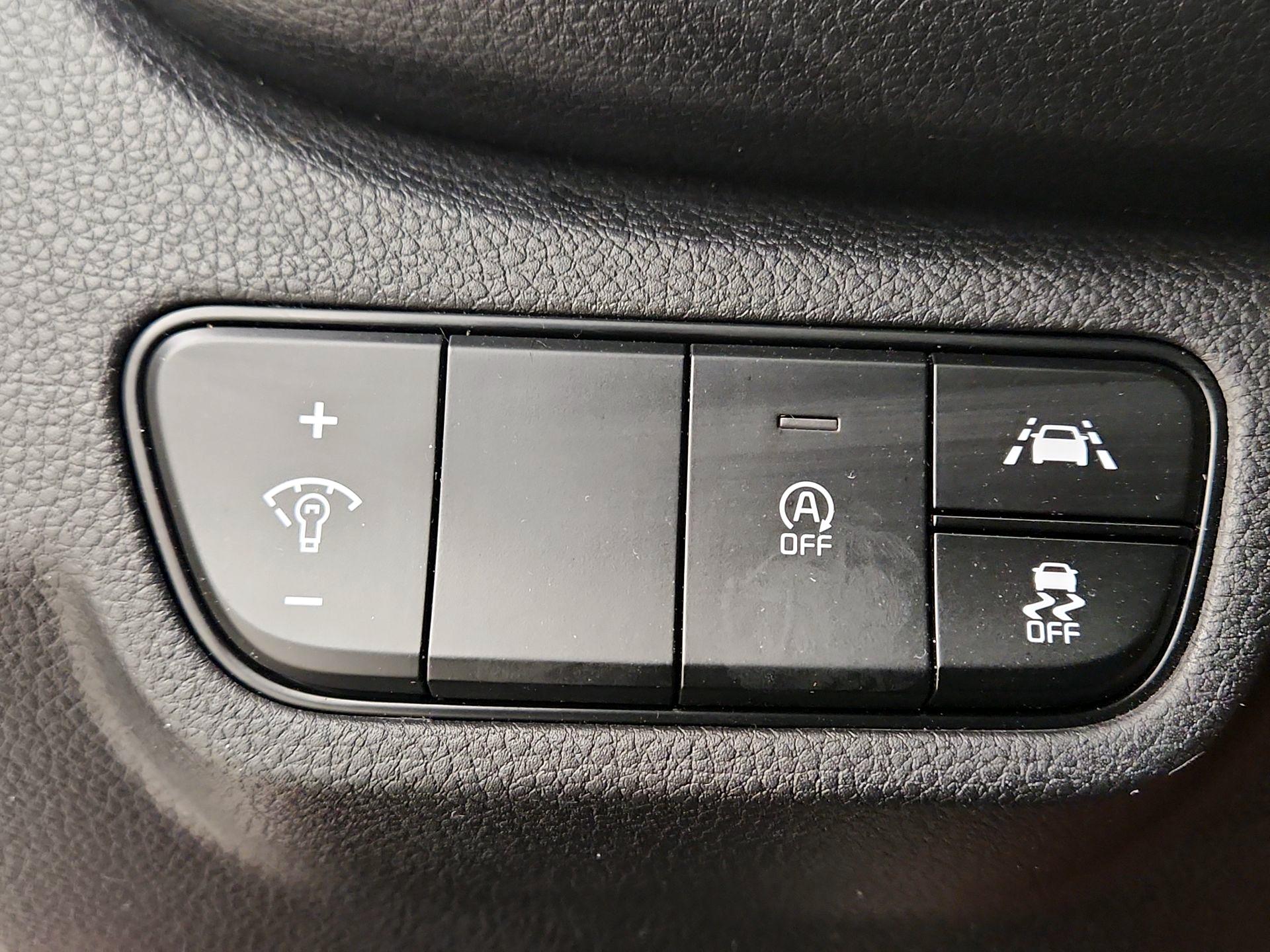 Thumbnail: 2023 Kia Seltos - 13