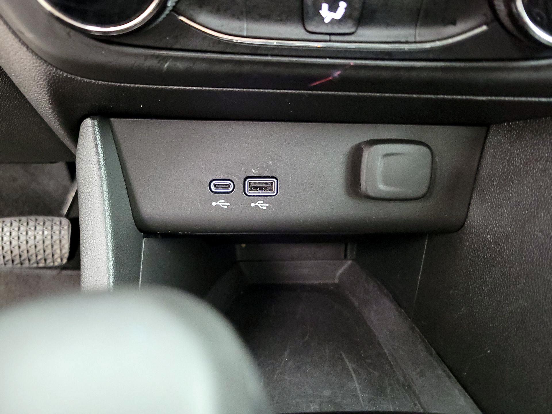 Thumbnail: 2025 Buick Encore GX - 18