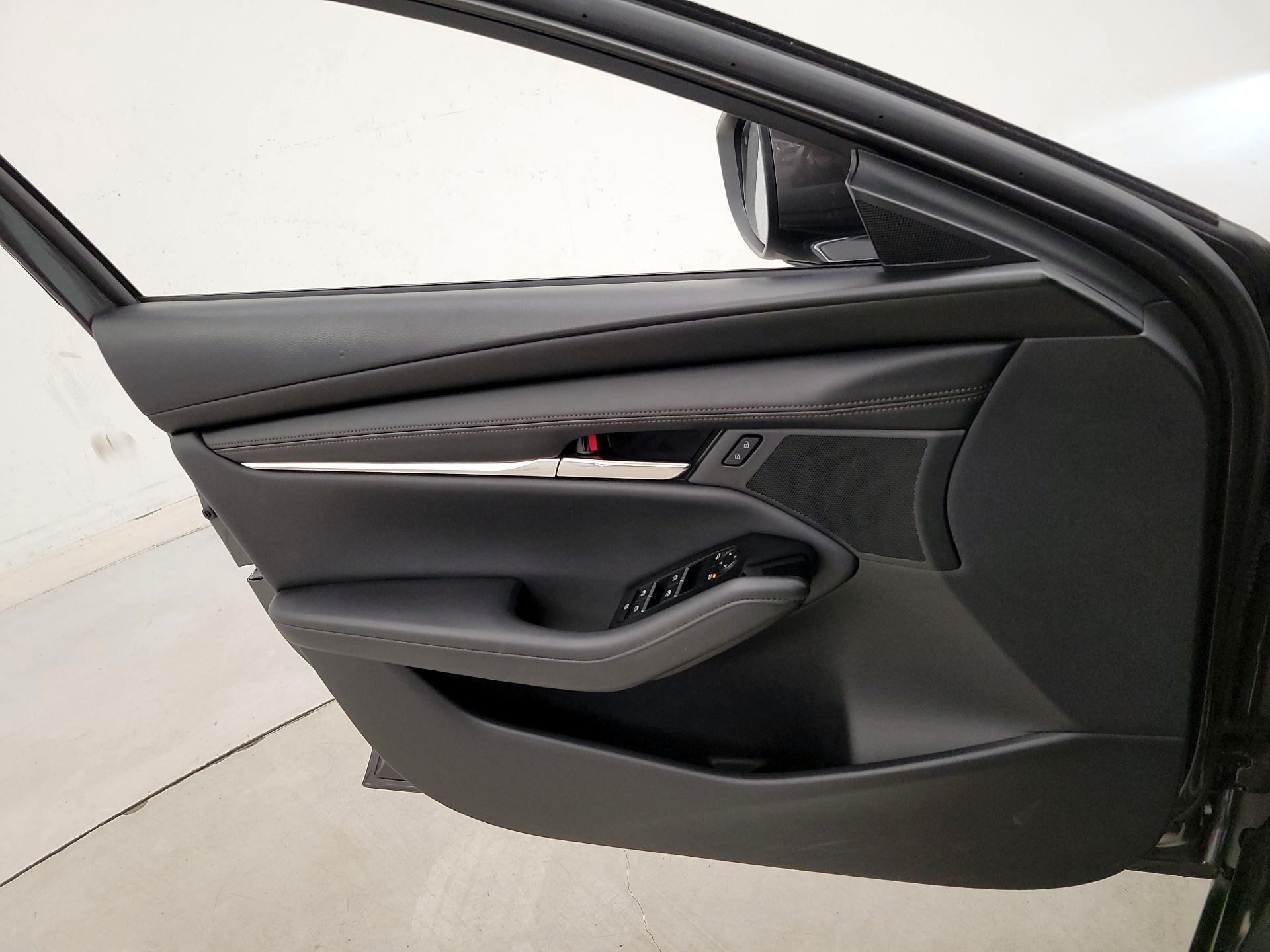 Thumbnail: 2025 Mazda Mazda3 - 12