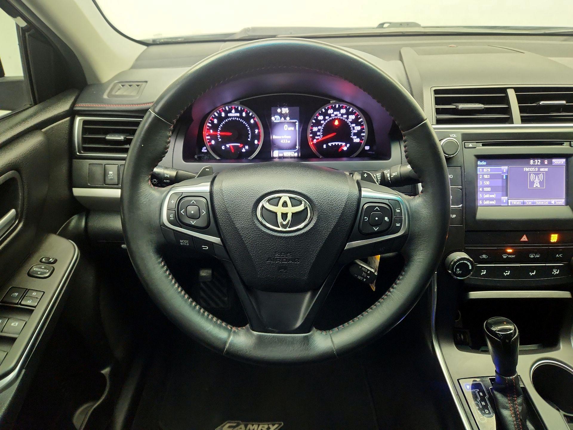 Thumbnail: 2016 Toyota Camry - 10