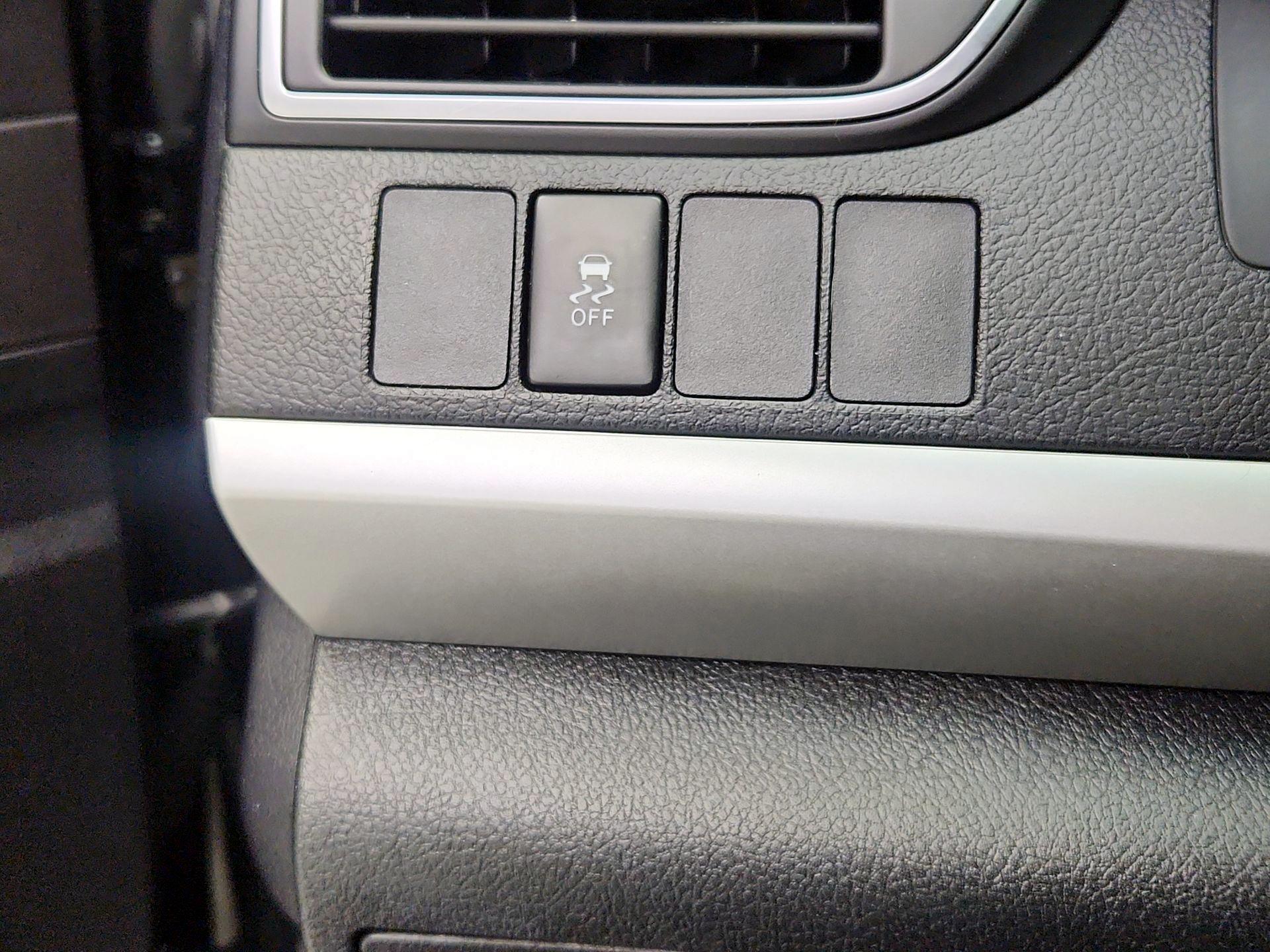 Thumbnail: 2016 Toyota Camry - 13