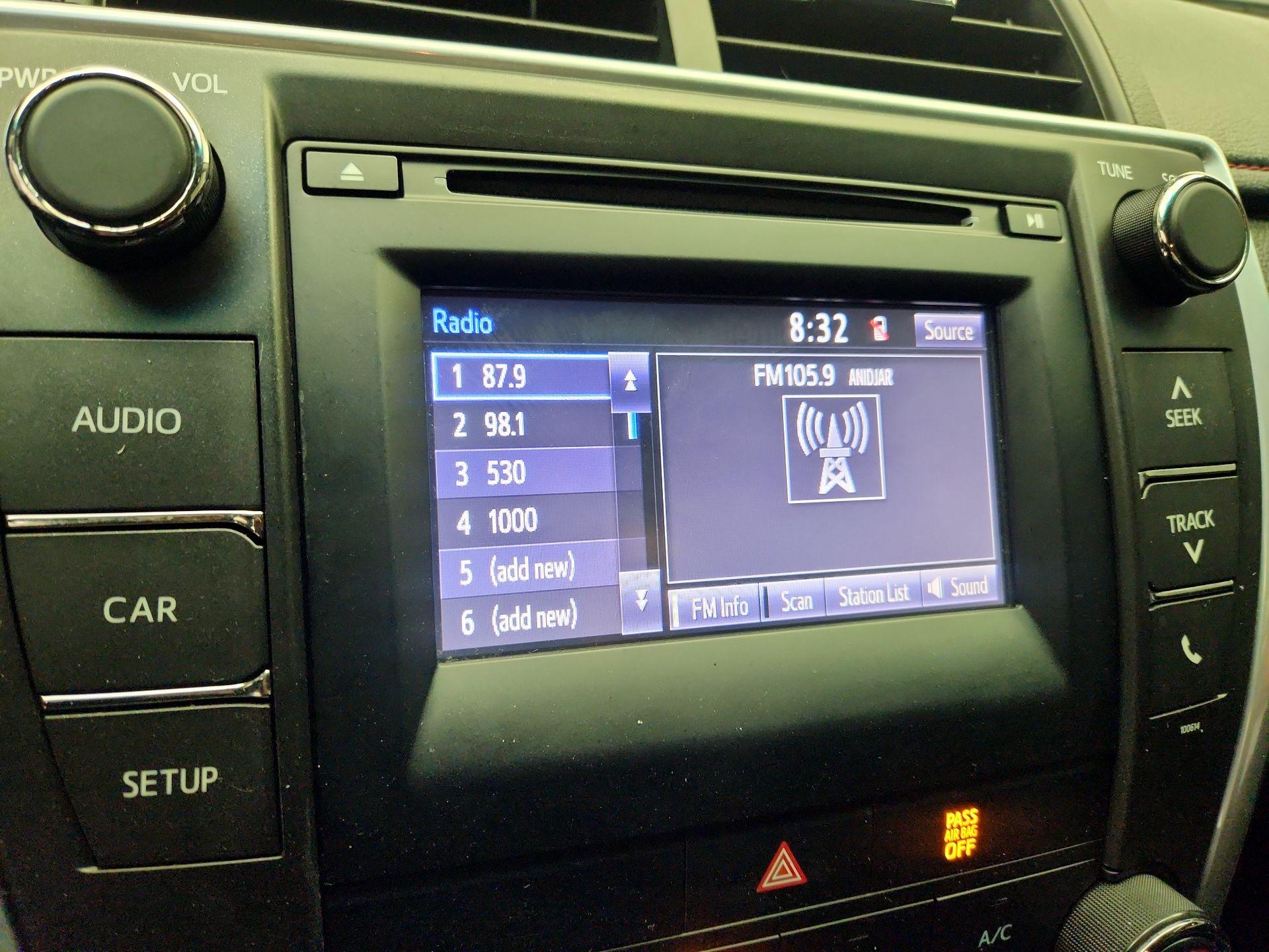 Thumbnail: 2016 Toyota Camry - 15