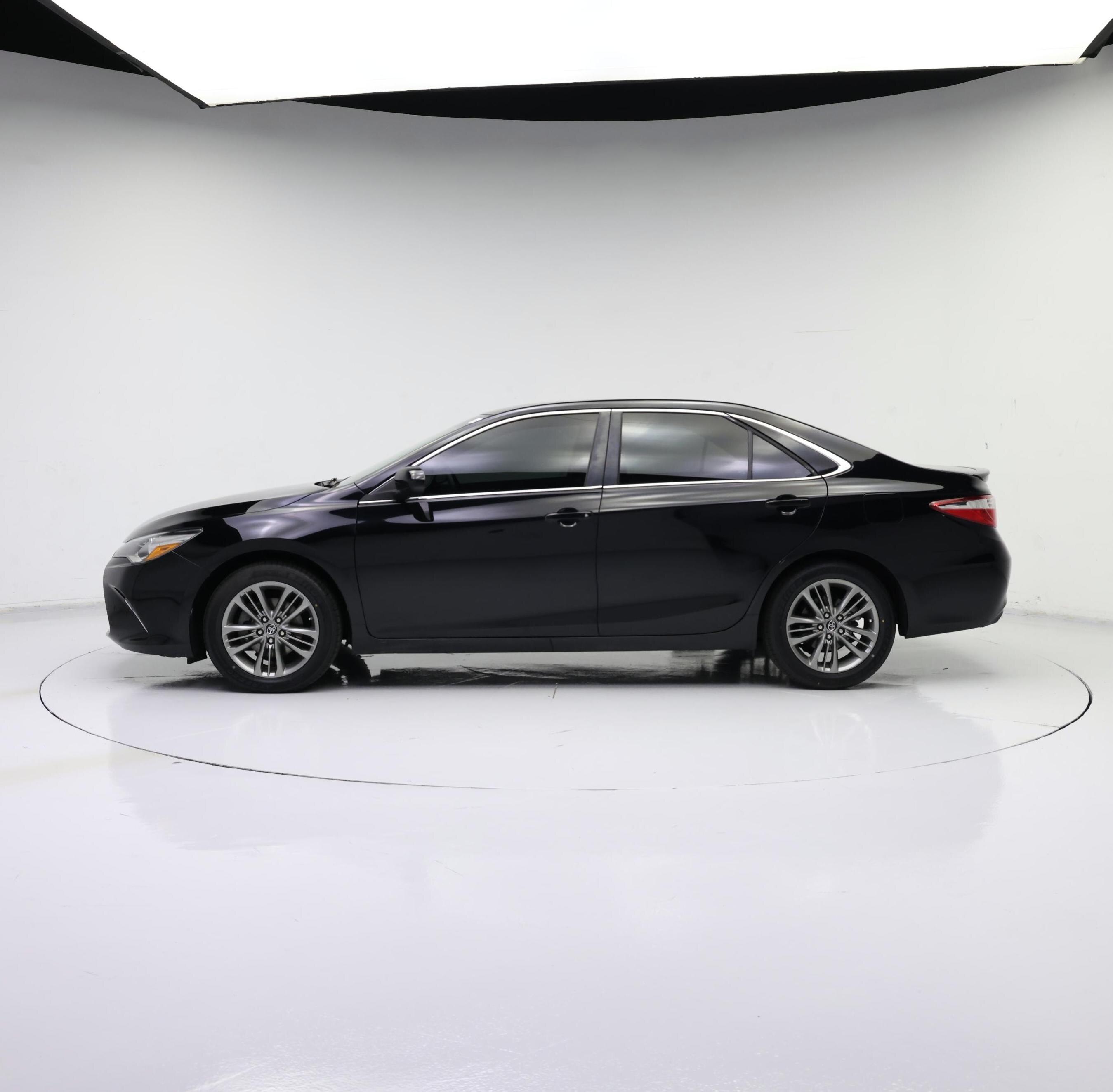 Thumbnail: 2016 Toyota Camry - 3