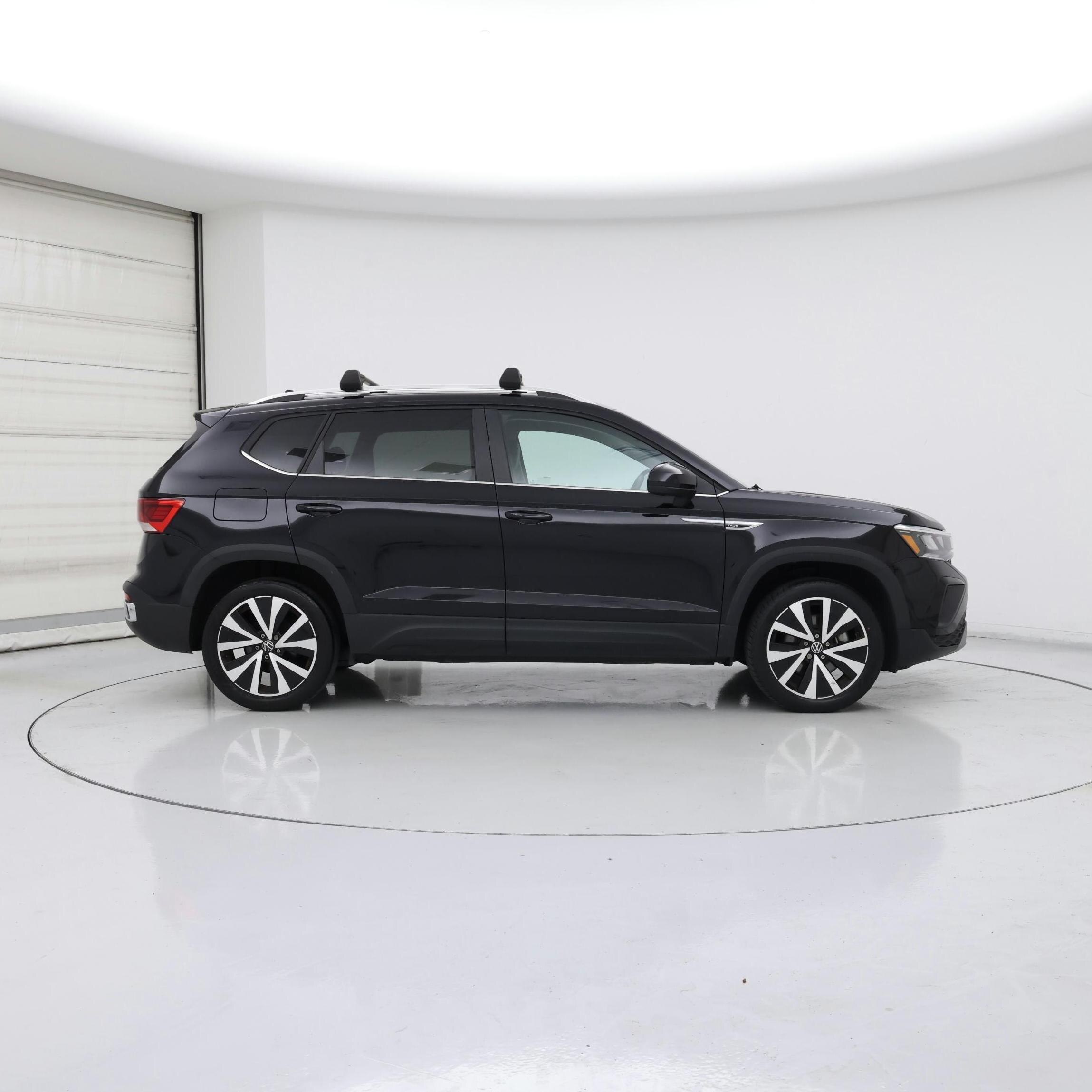 Thumbnail: 2023 Volkswagen Taos - 7