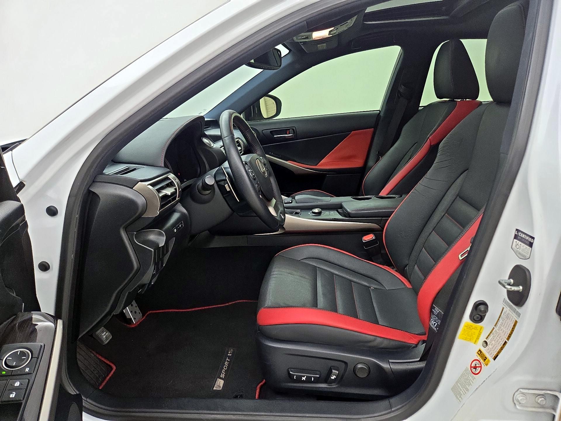 Thumbnail: 2015 Lexus IS - 11