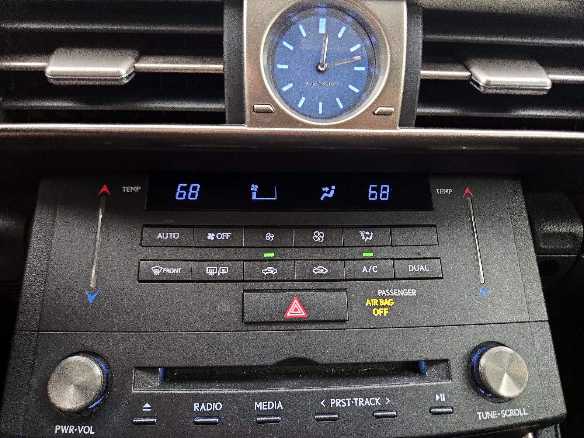 Thumbnail: 2015 Lexus IS - 16