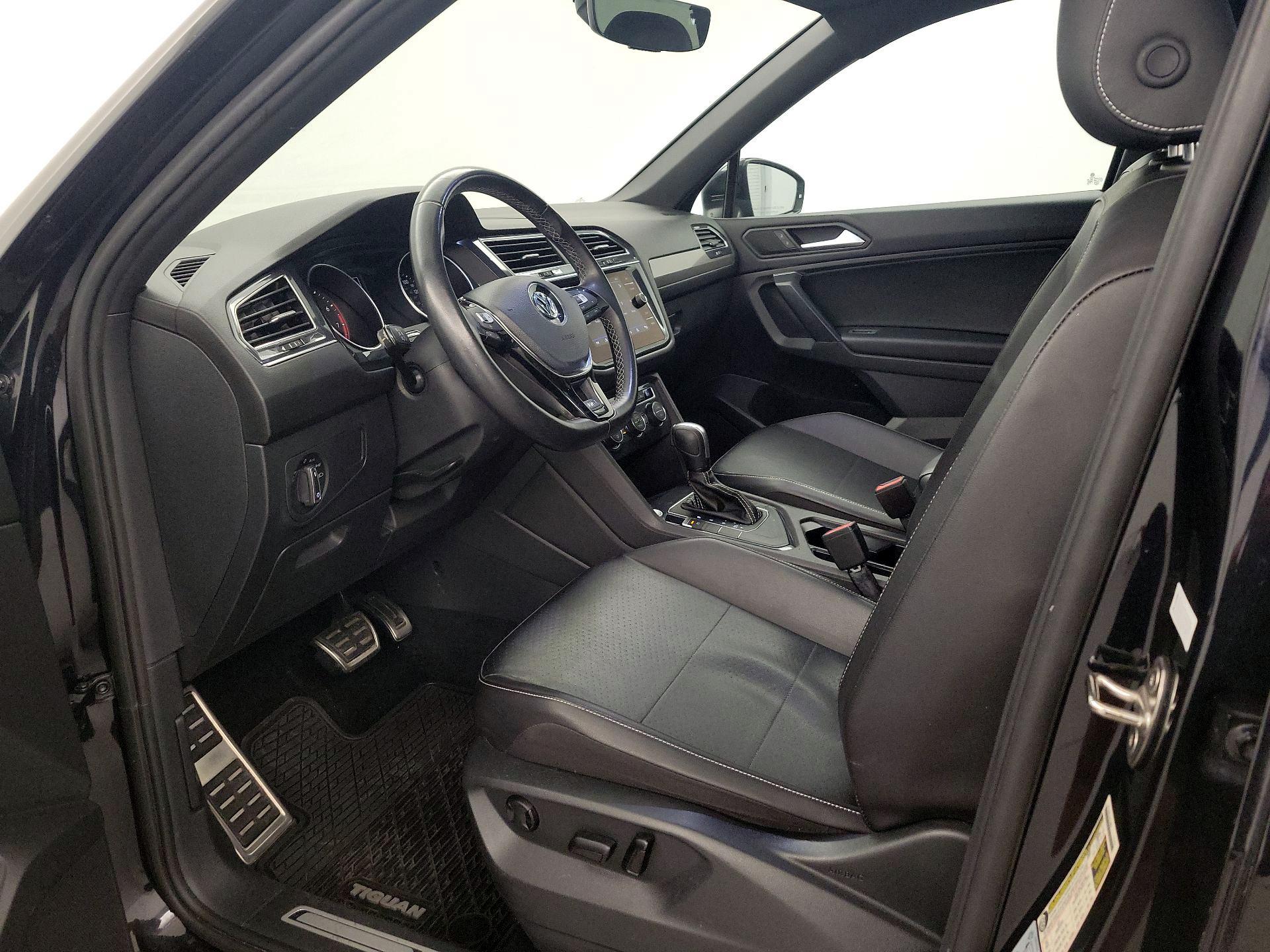 Thumbnail: 2021 Volkswagen Tiguan - 11