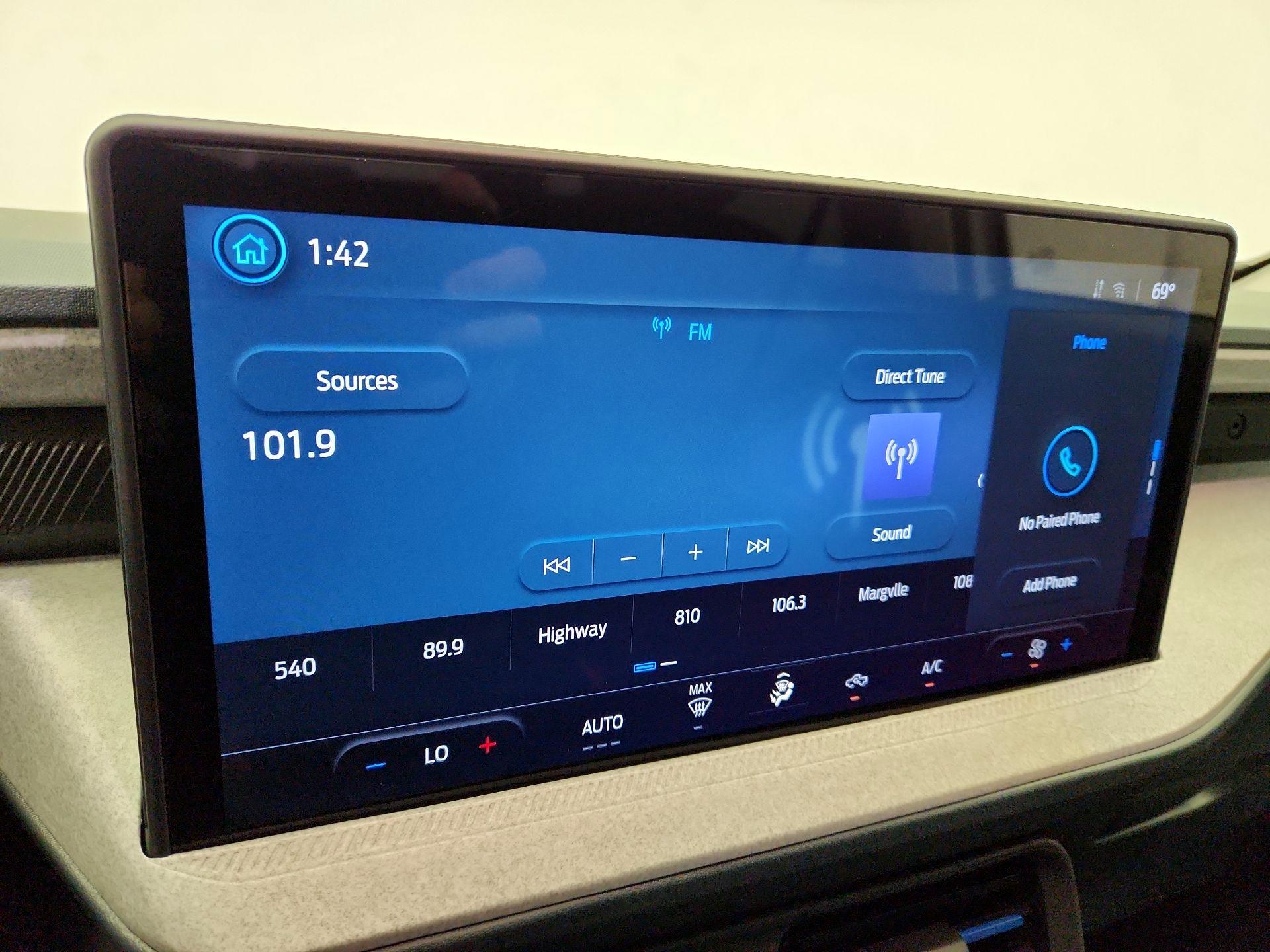 Thumbnail: 2025 Ford Maverick - 15