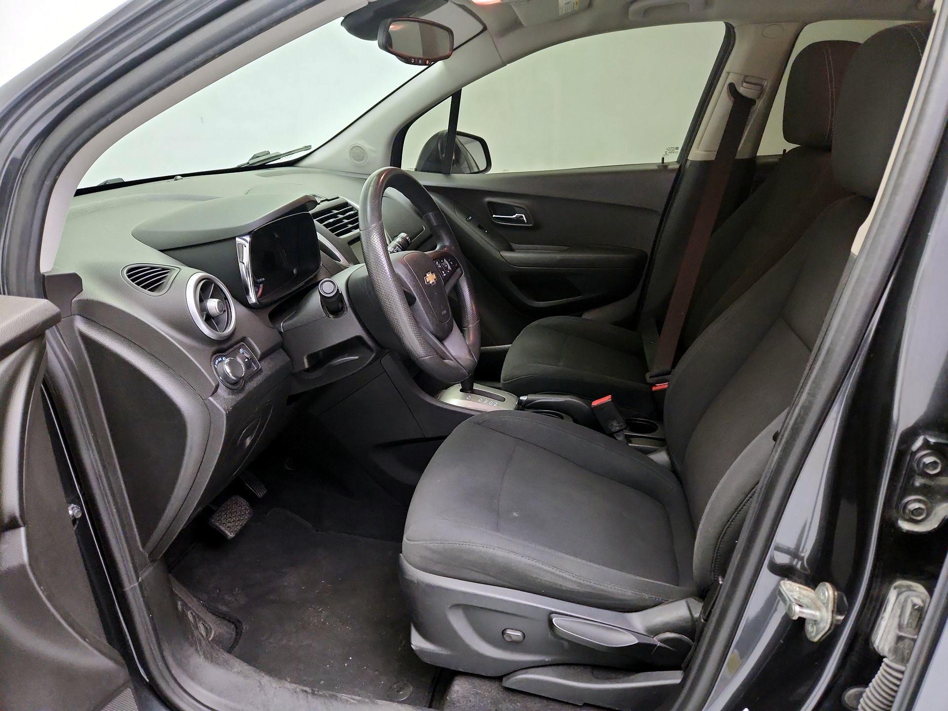 Thumbnail: 2016 Chevrolet Trax - 11