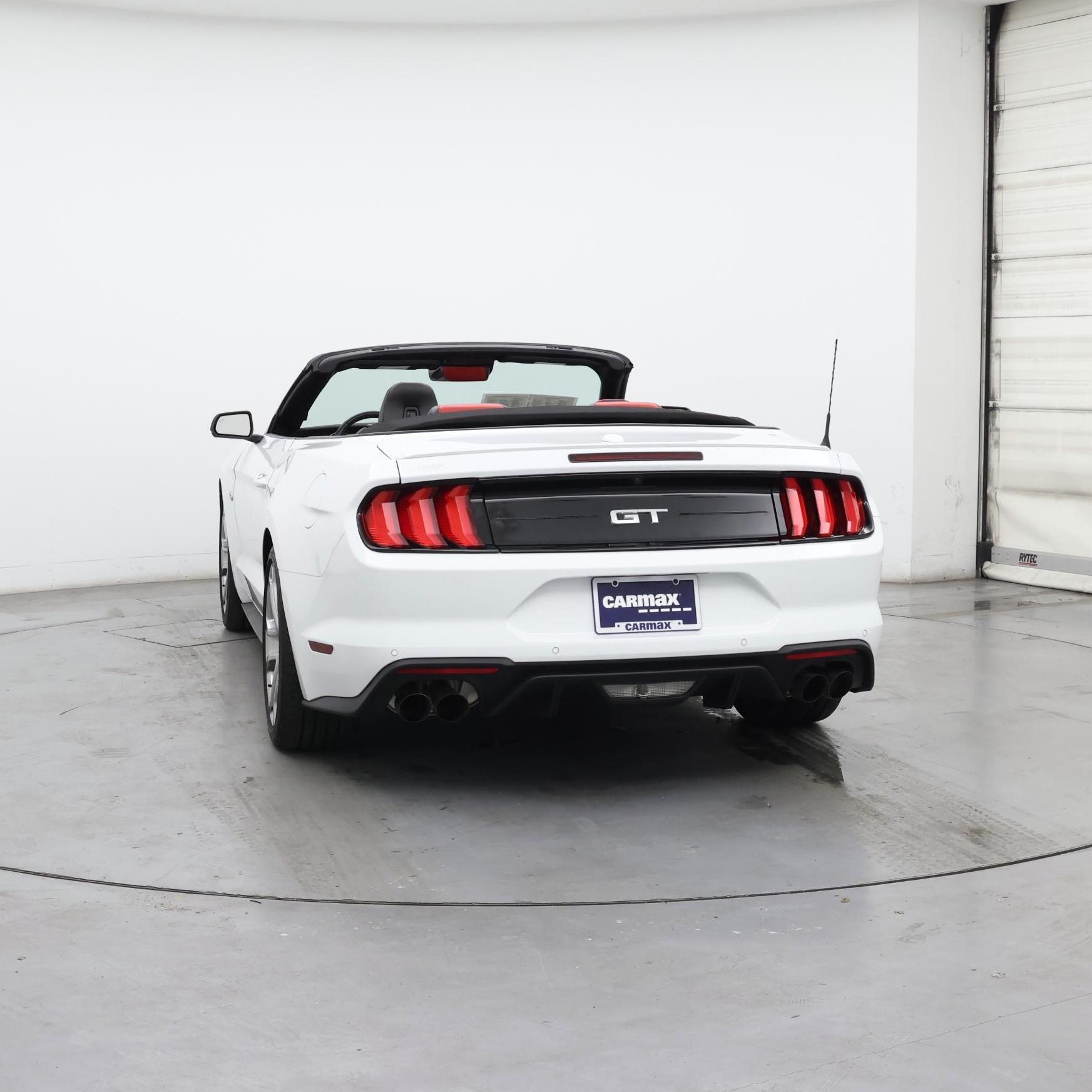 Thumbnail: 2022 Ford Mustang - 6