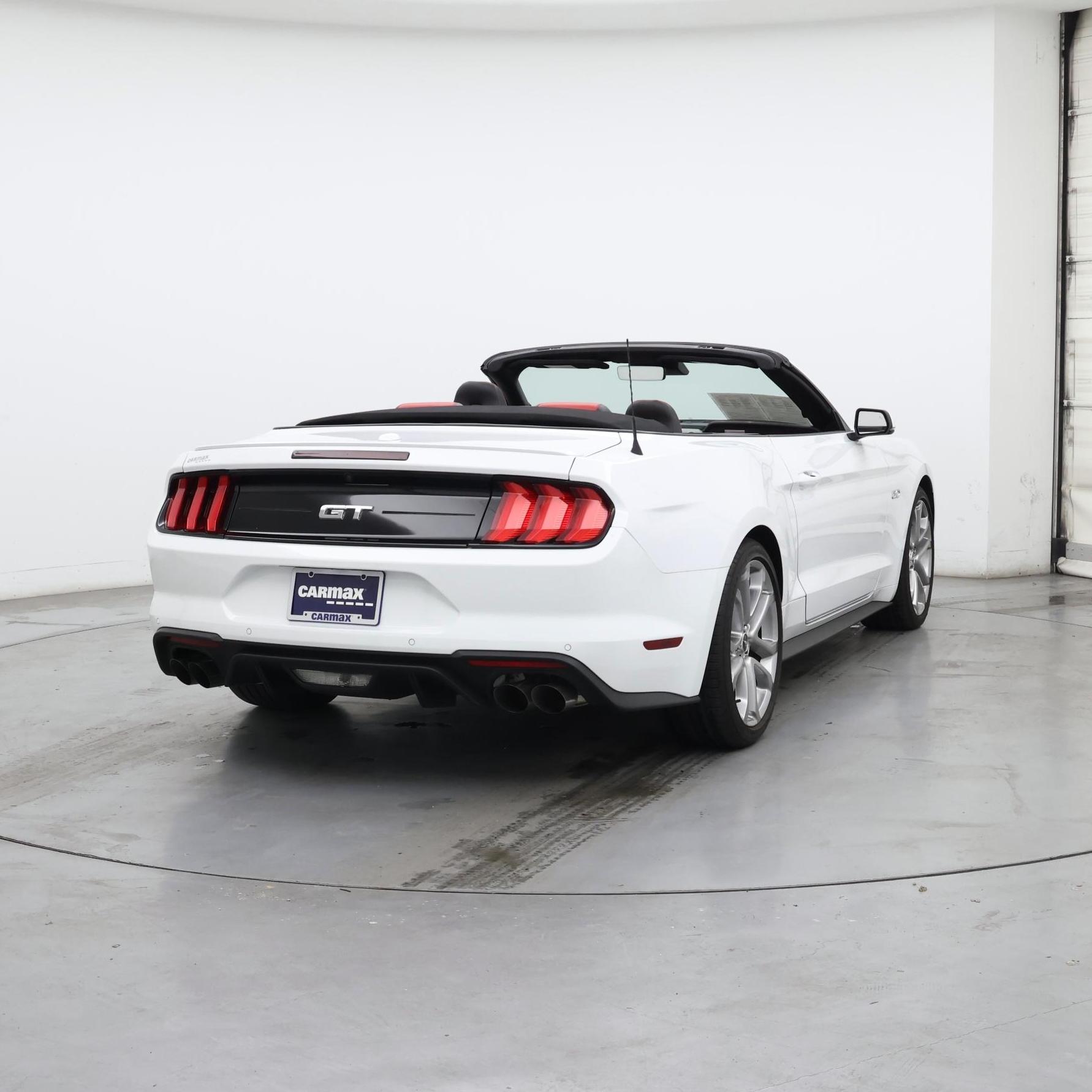 Thumbnail: 2022 Ford Mustang - 8