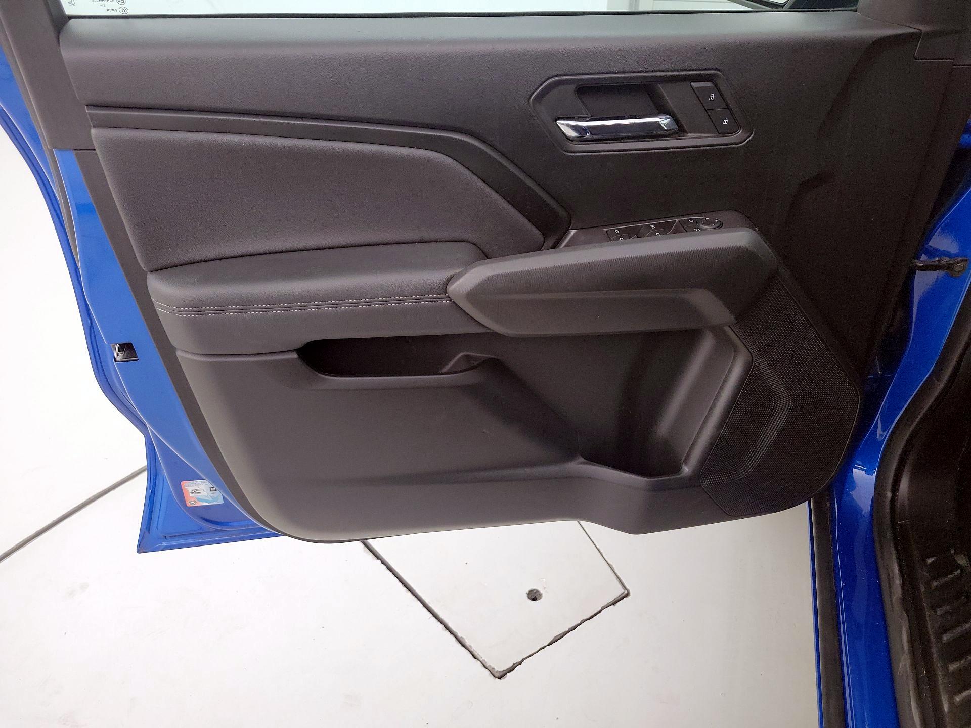 Thumbnail: 2023 Chevrolet Colorado - 12