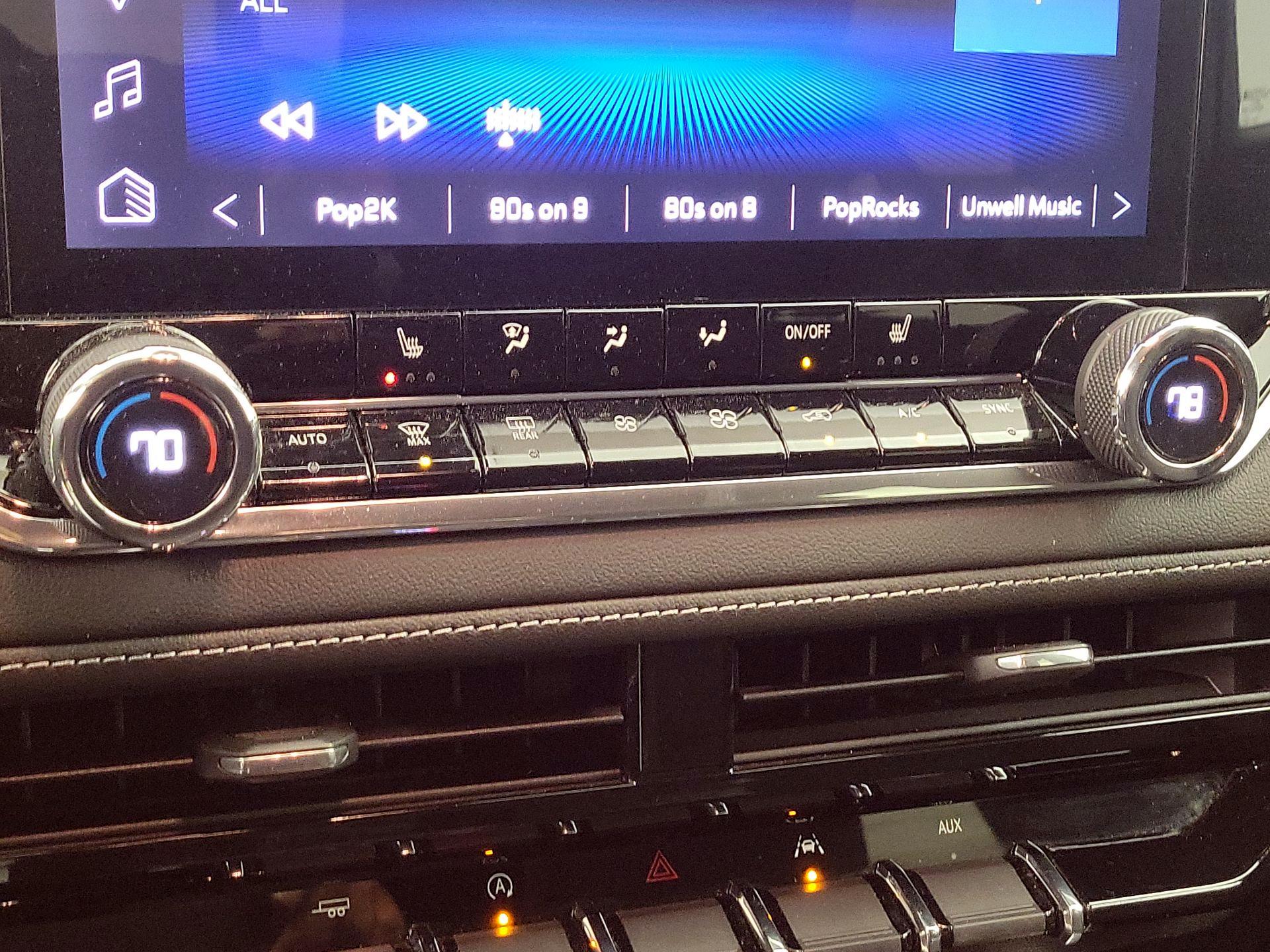 Thumbnail: 2023 Chevrolet Colorado - 17