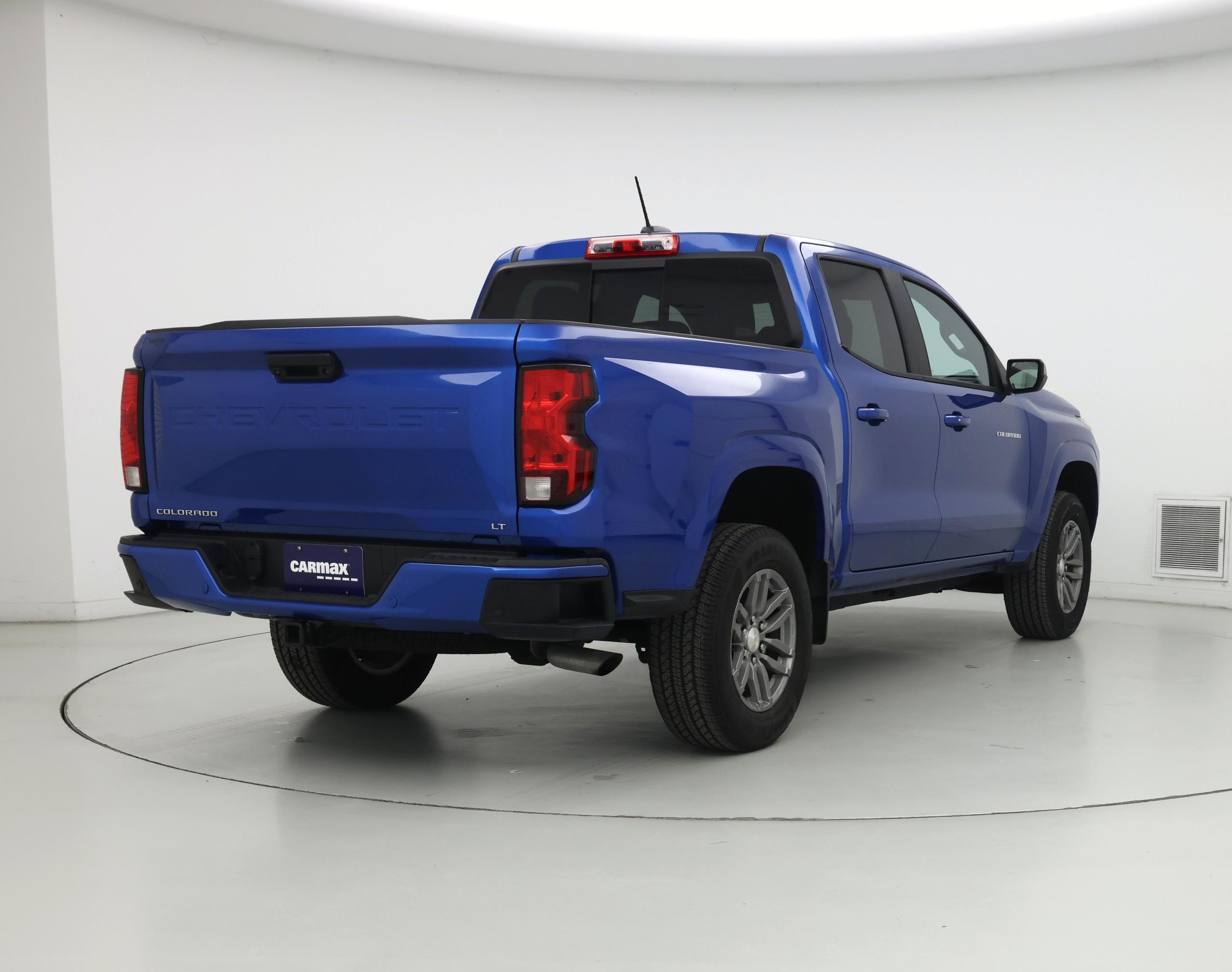 Thumbnail: 2023 Chevrolet Colorado - 8