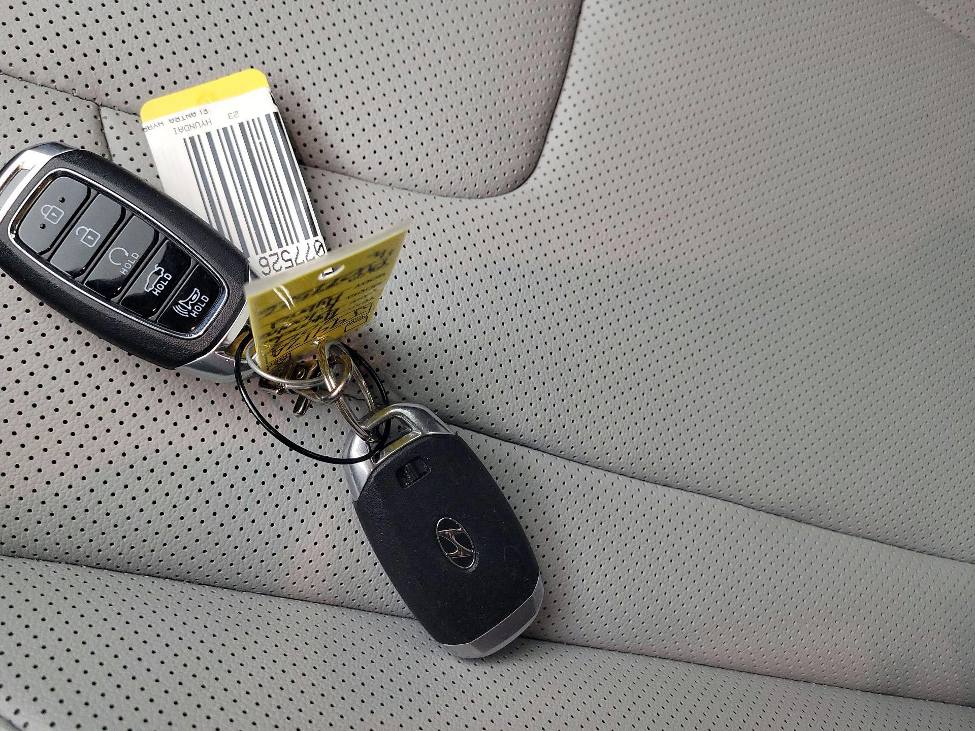 Thumbnail: 2023 Hyundai Elantra - 18