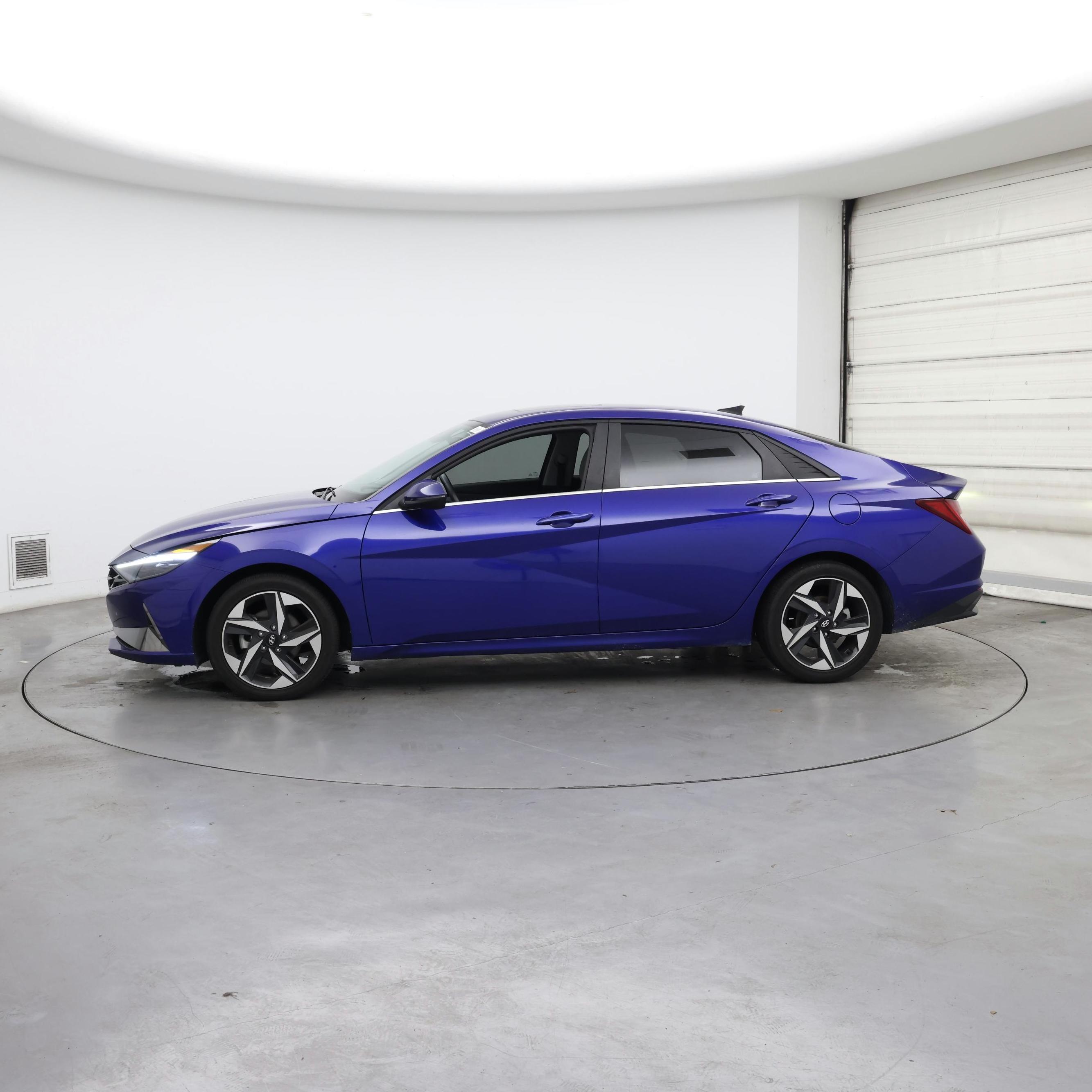 Thumbnail: 2023 Hyundai Elantra - 3